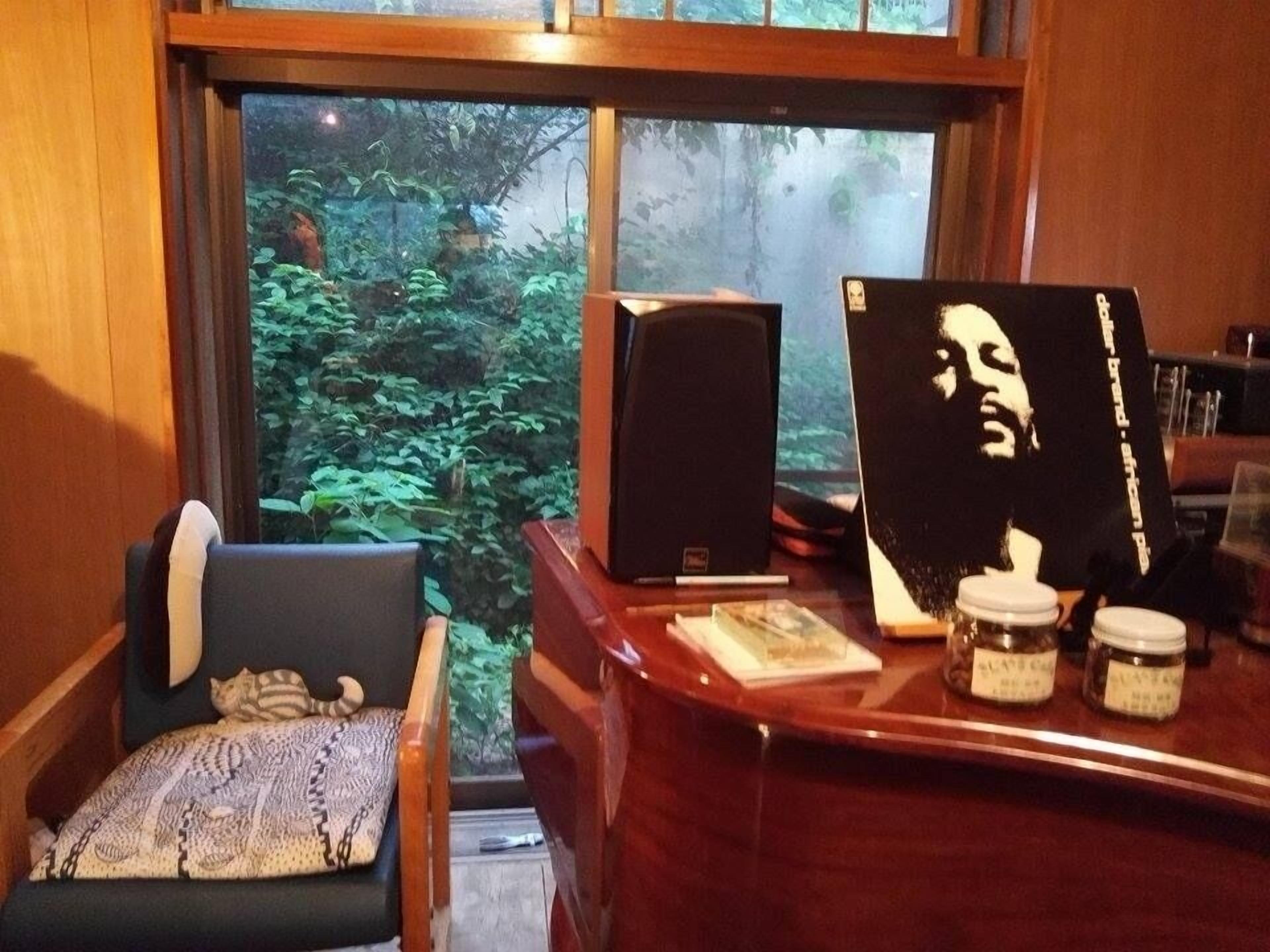 kijiyama cafe bed and breakfast