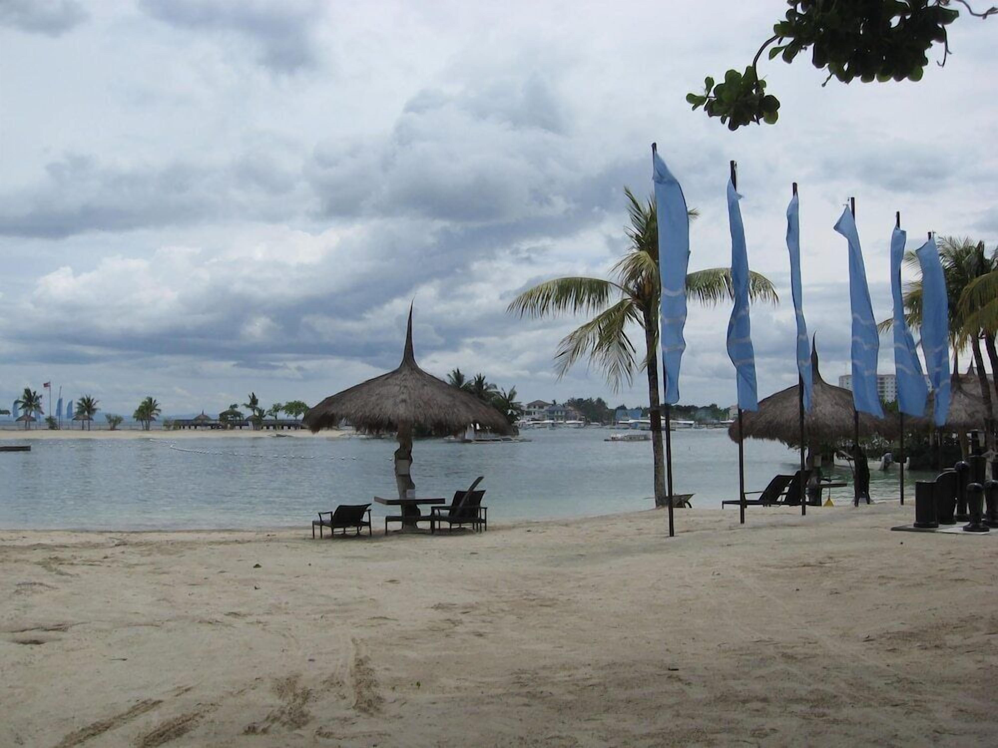 Maribago Bluewater Beach Resort