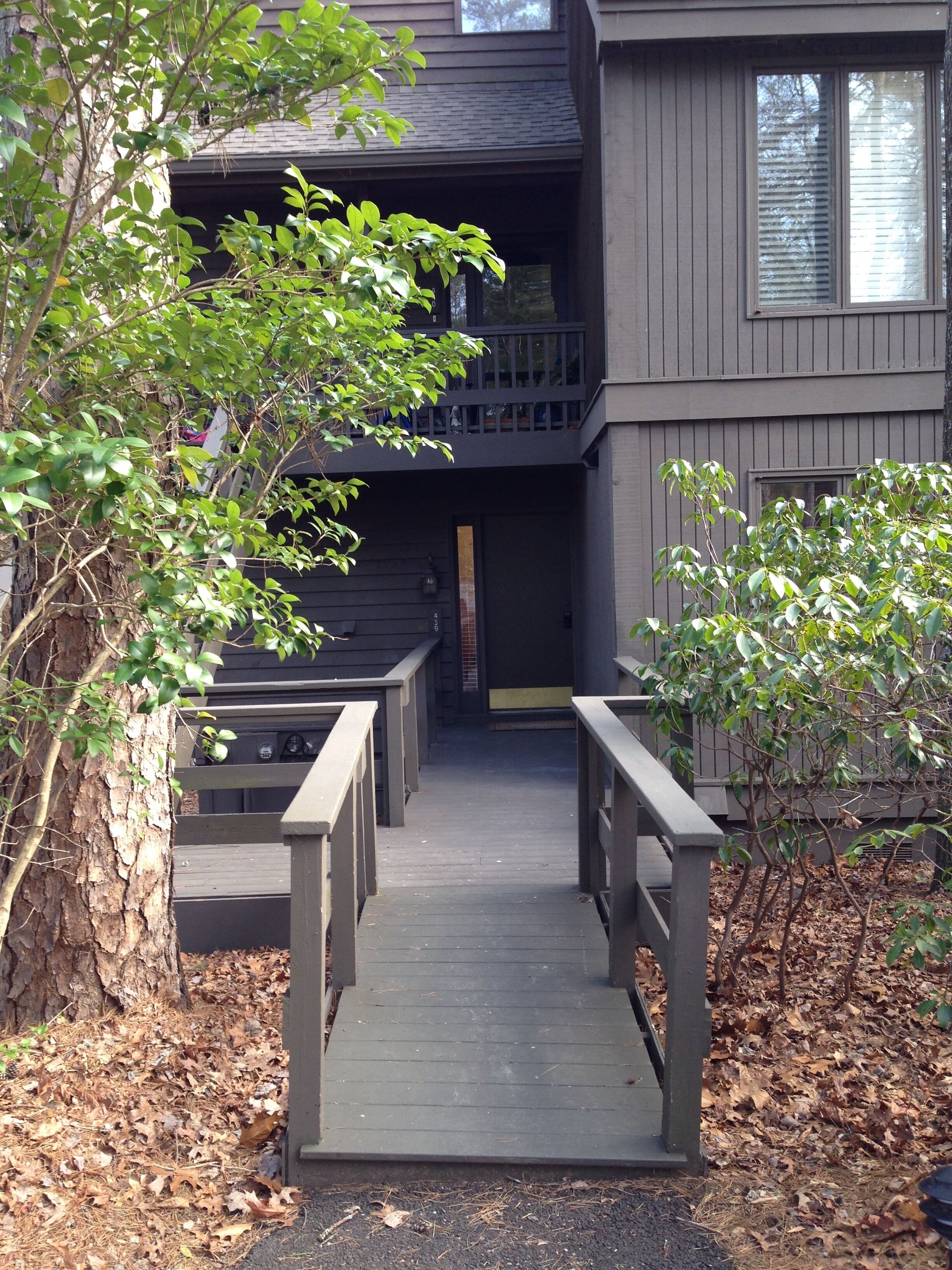 LEVEL, LEVEL, LEVEL Is What This Little "COUPLES" Retreat At Big Canoe Is!