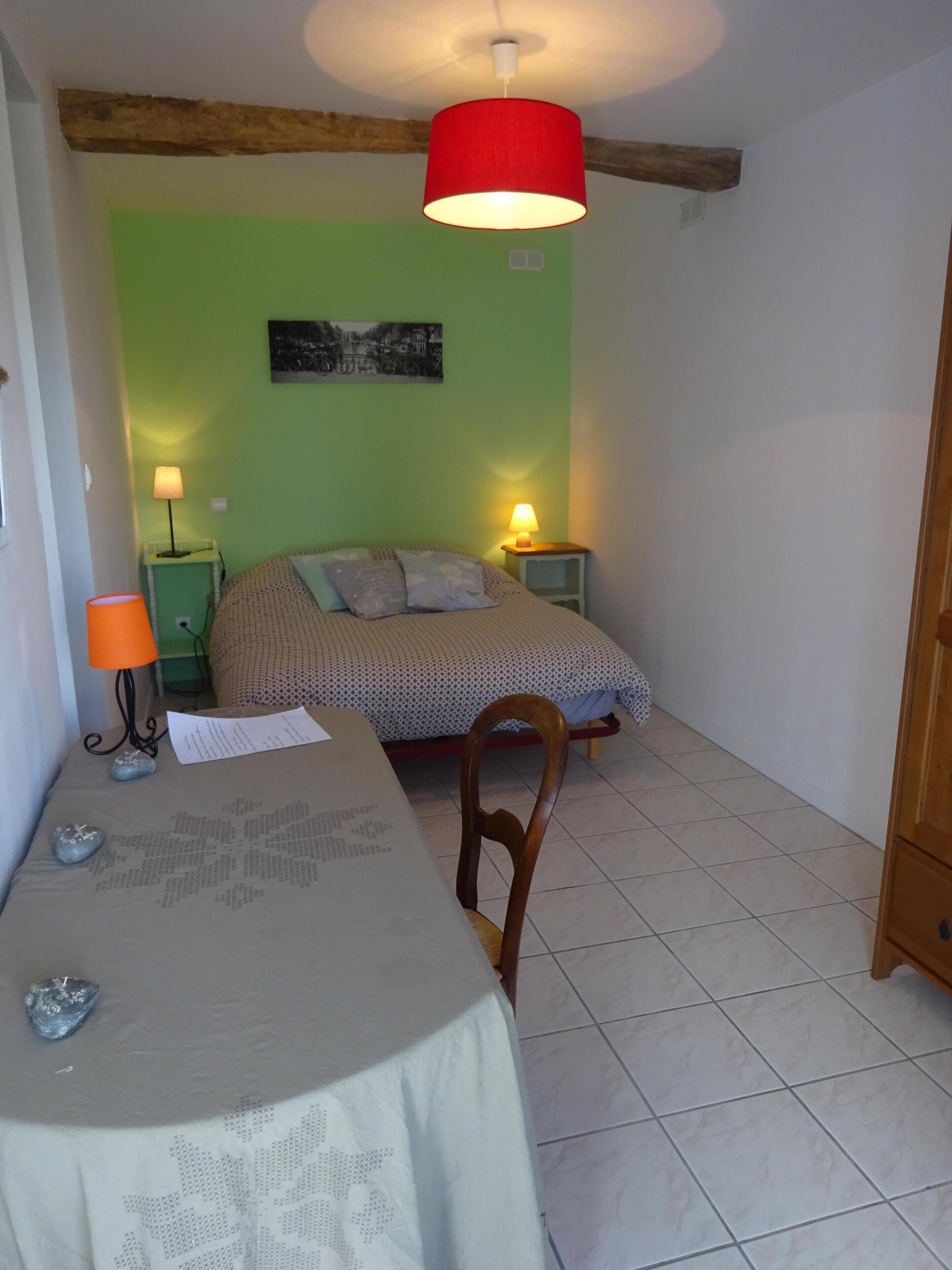 room for rent independent access