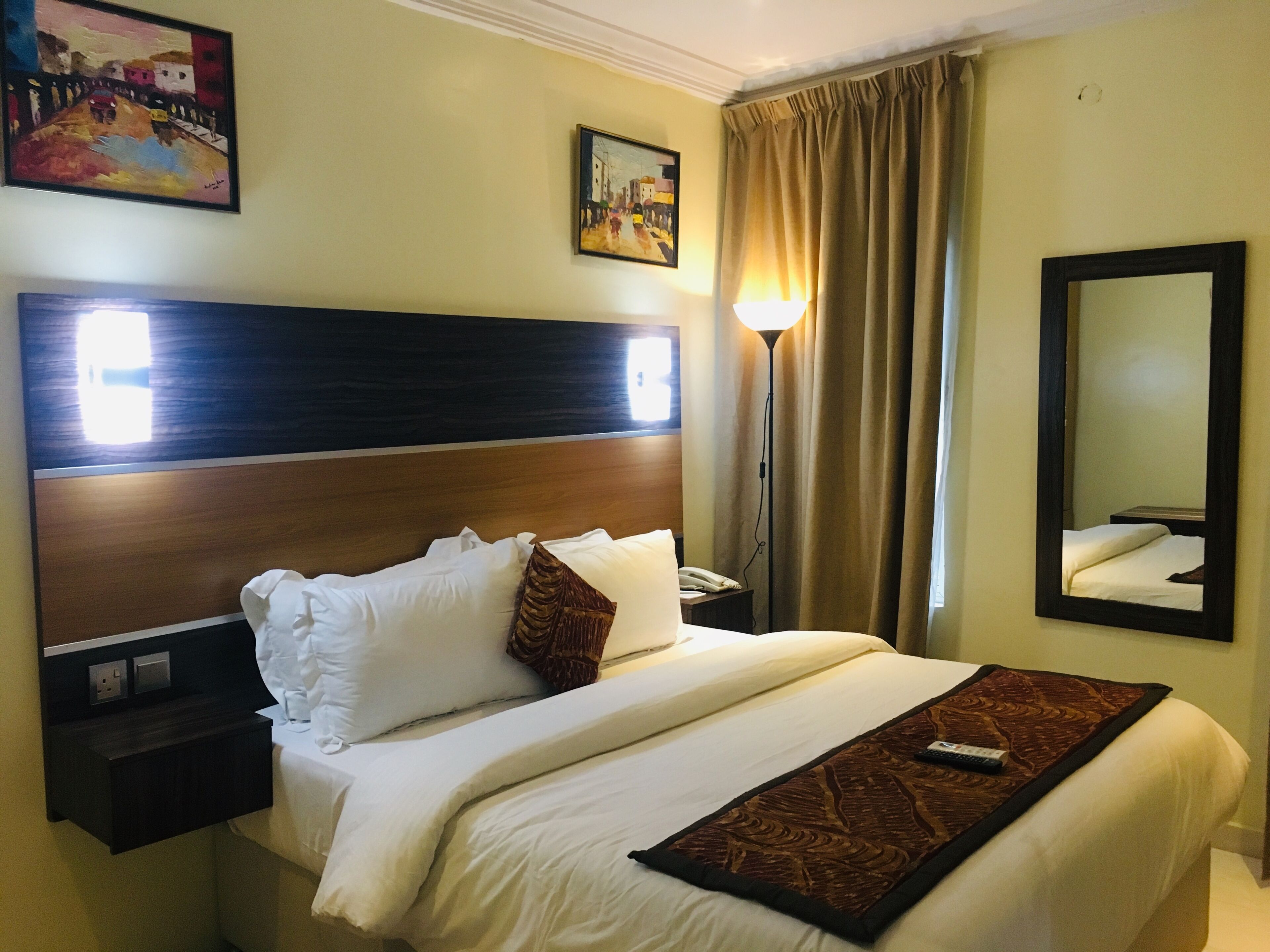 Stoneside Hotel and Apartments