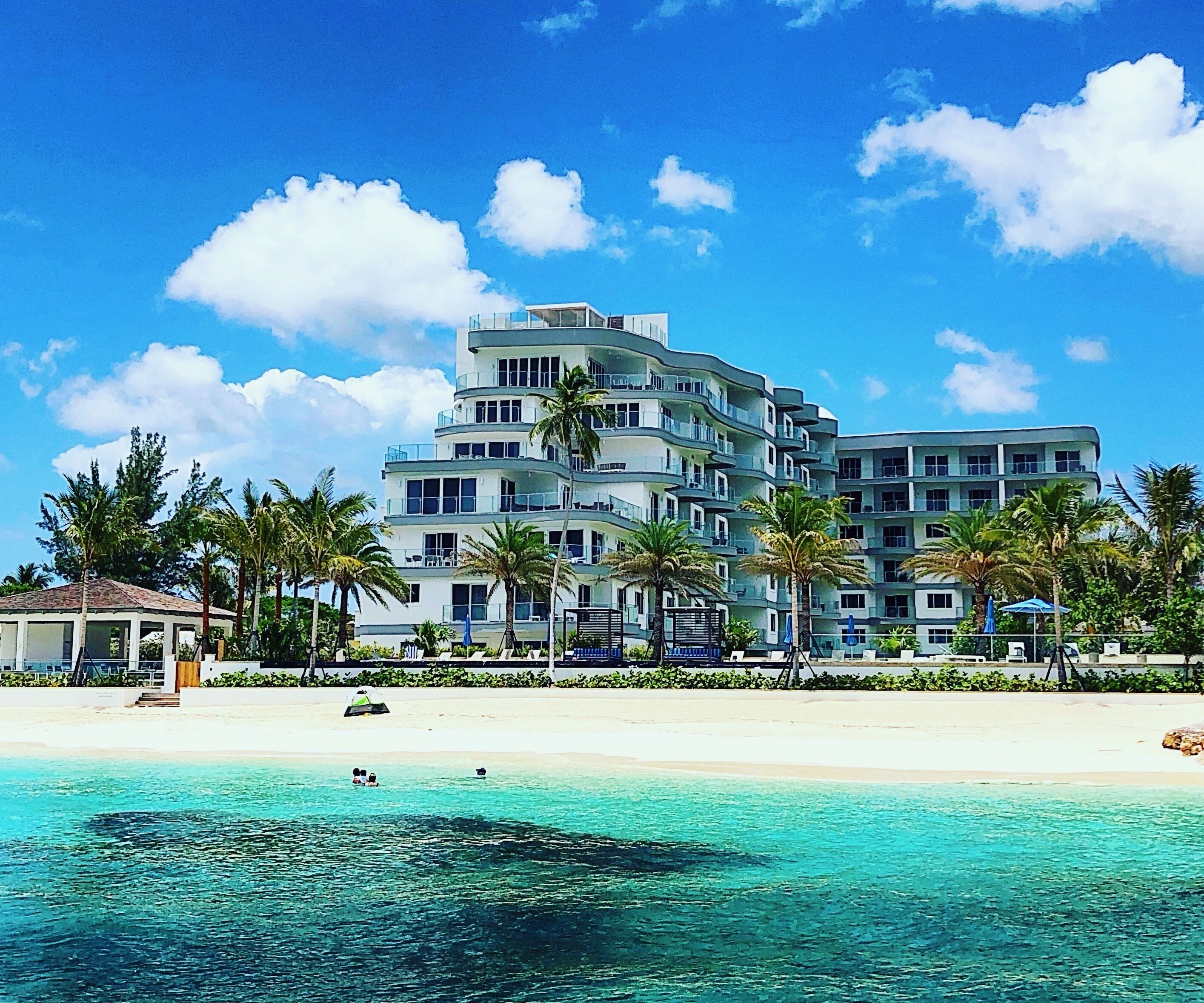 Two Bedroom Cable Beach Condo with patio