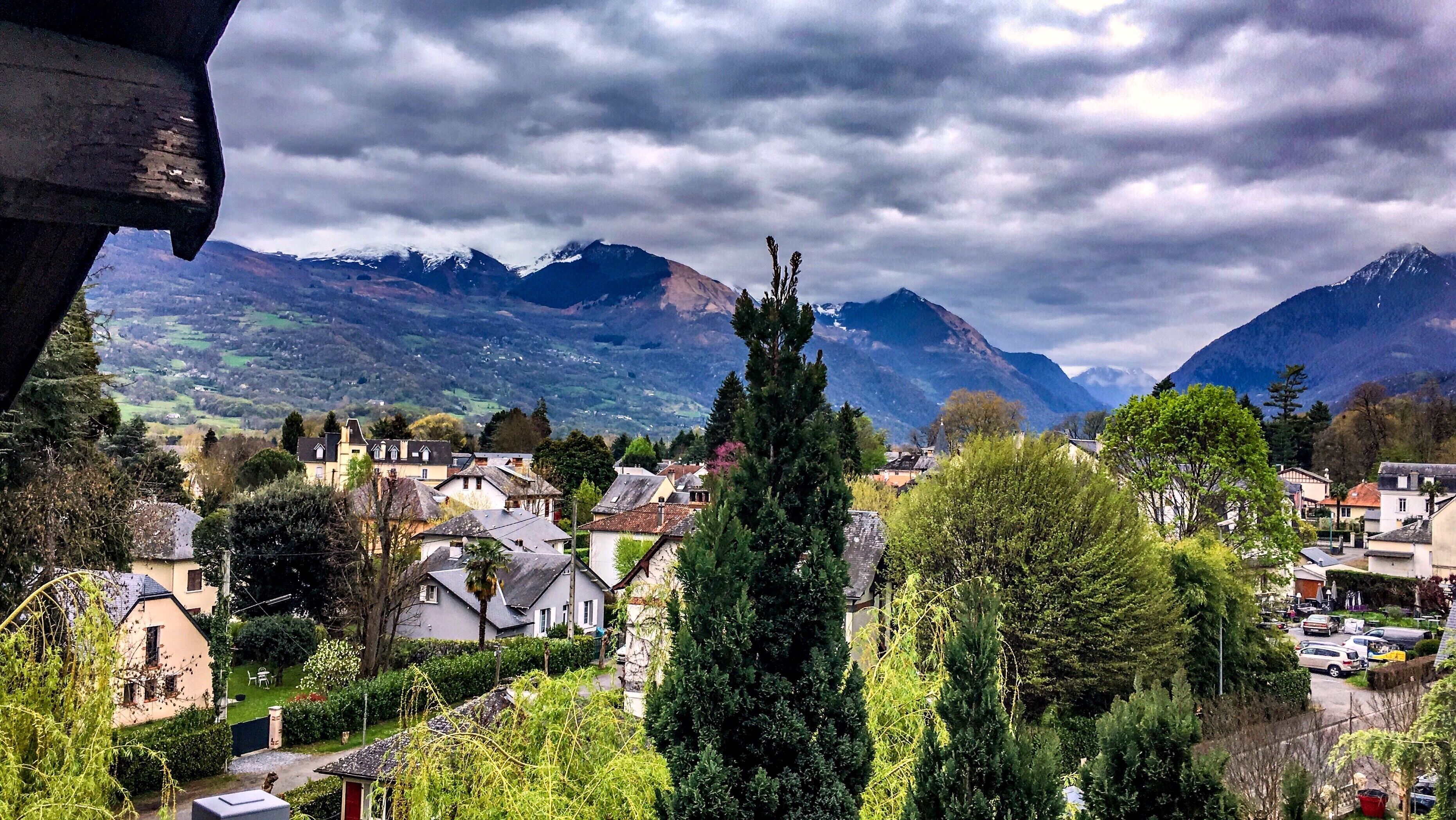 T2 center of Argelès, view of the Pyrenees