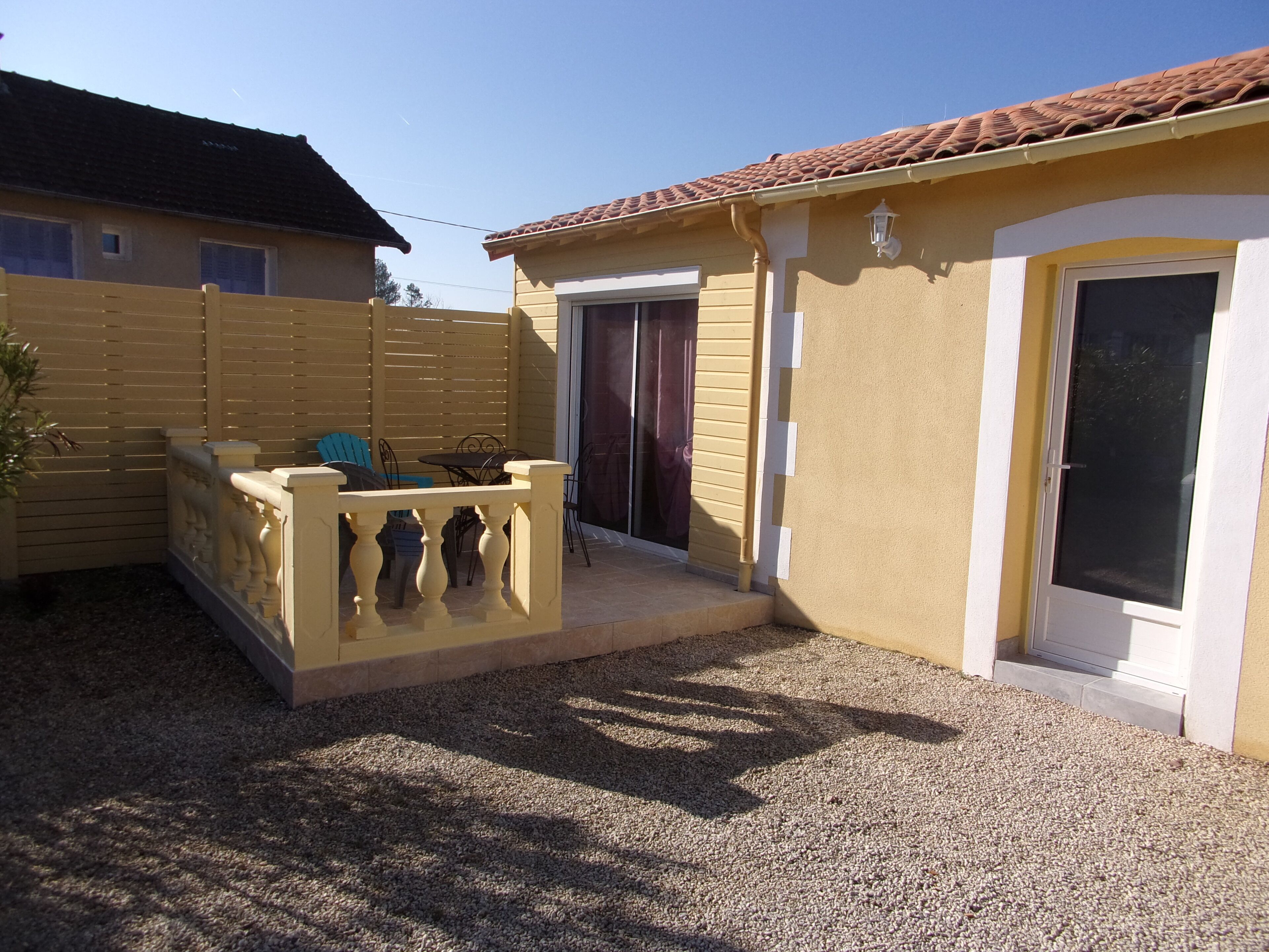 STUDIO FOR 2 PEOPLE