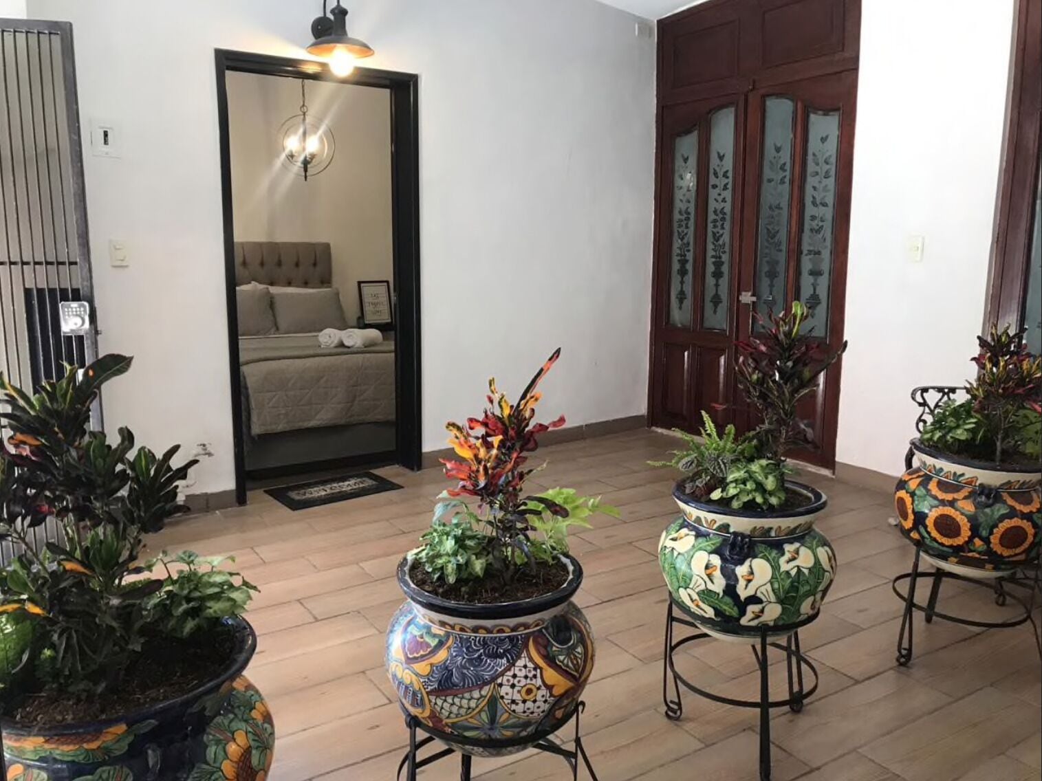 CENTRAL, BEAUTIFUL AND MODERN ROOM