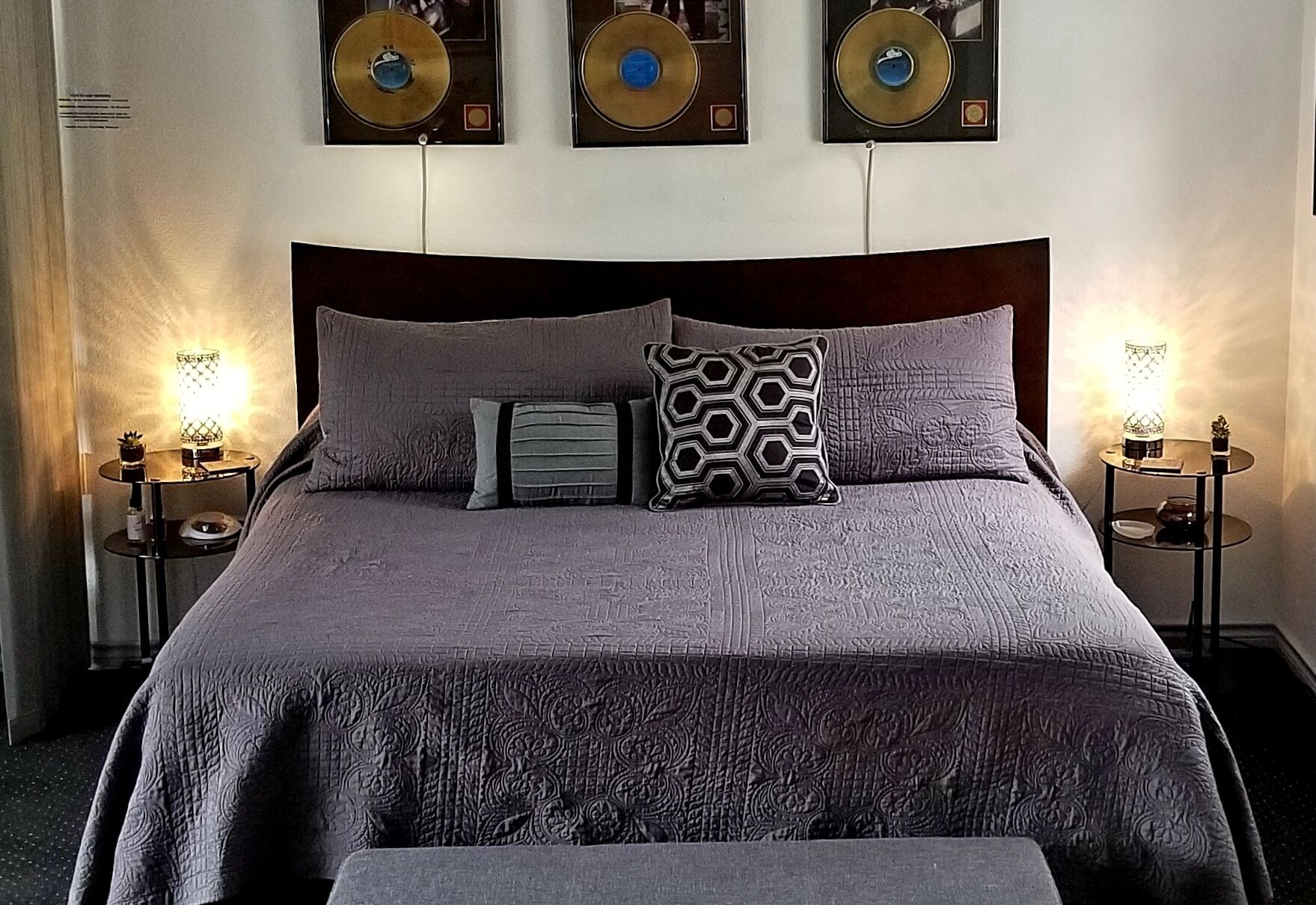 Quiet, peaceful & Wimberley Valley Views All Utilities and Free Parking!