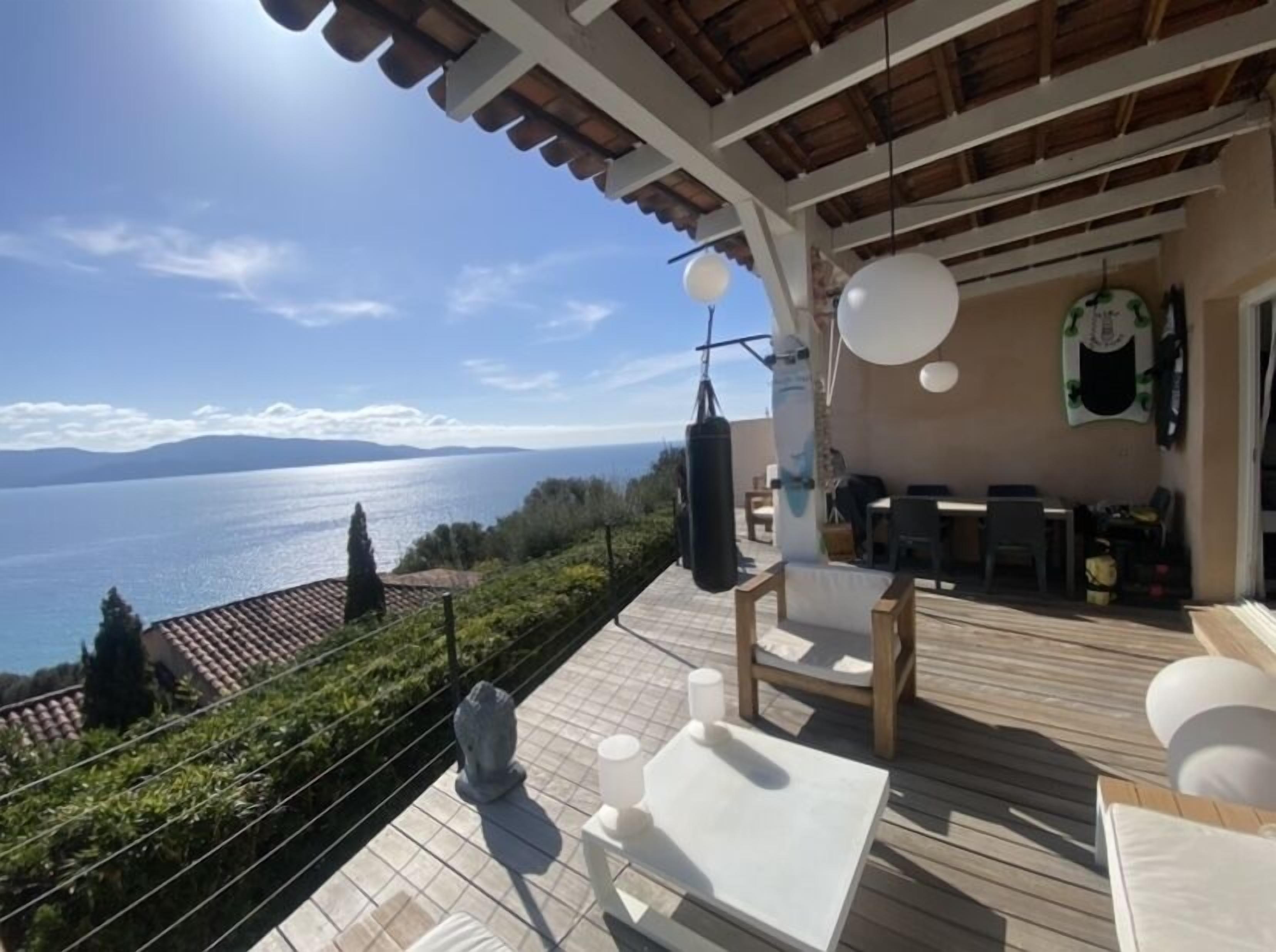 SUPERB FLAT MINI VILLA SEA VIEW