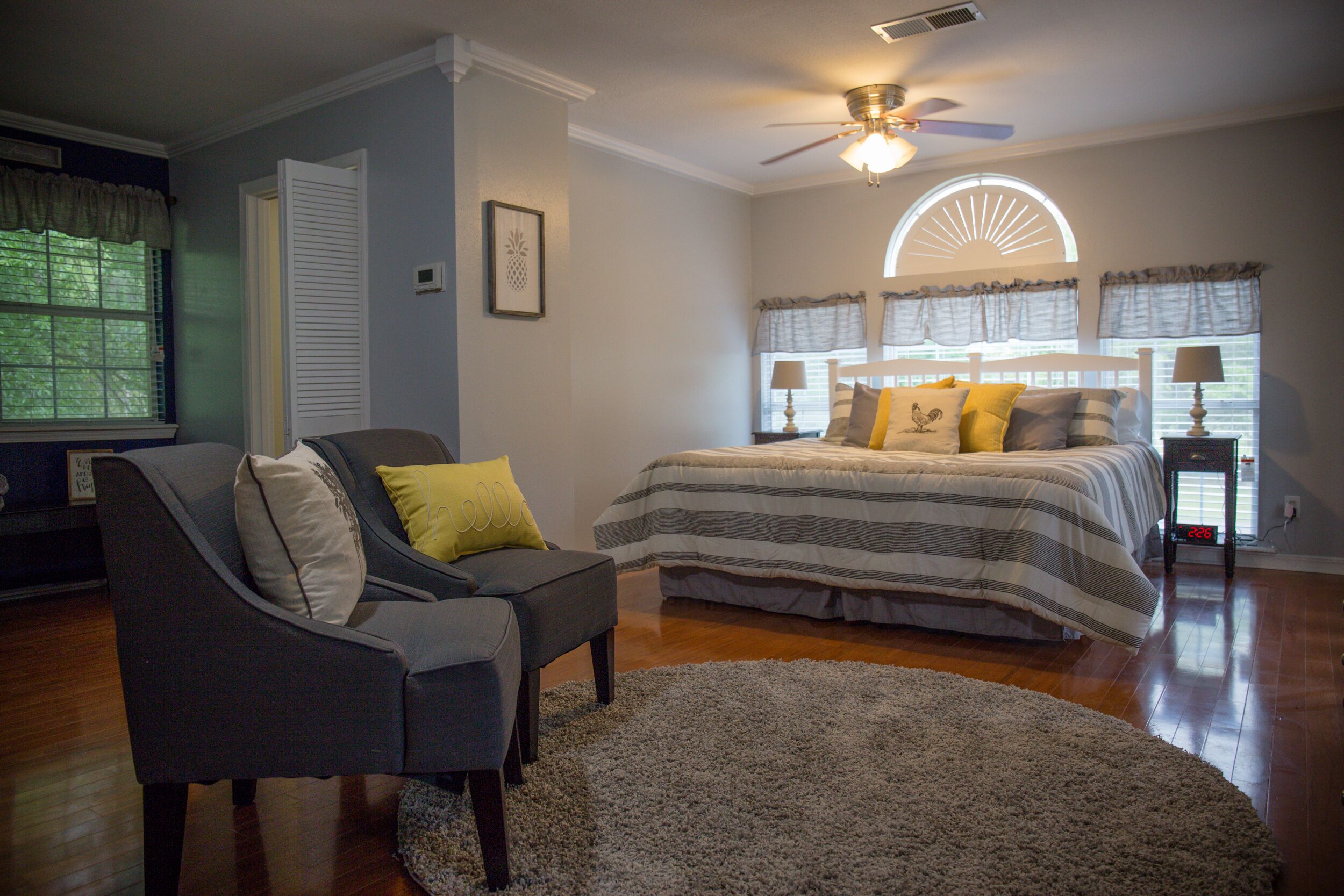 Unwind and de-stress.  Relaxing, private modern farmhouse style suite