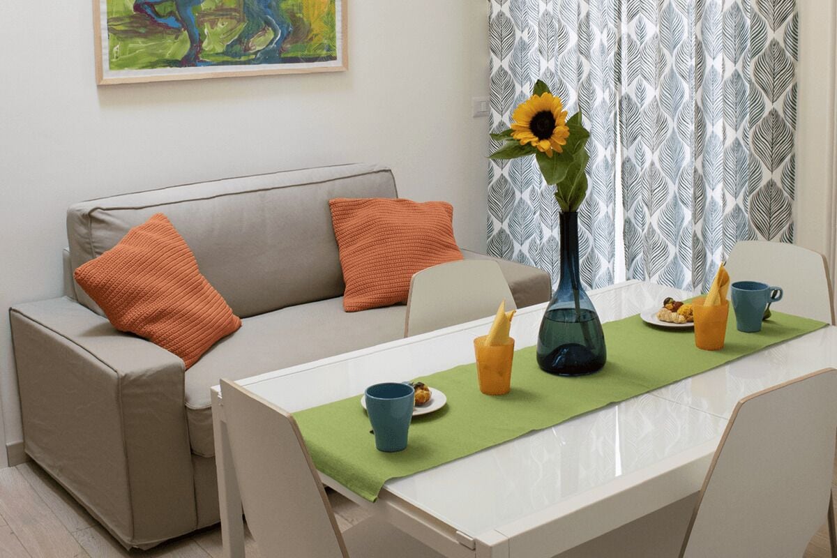 Elegant apartment a stone's throw from the sea