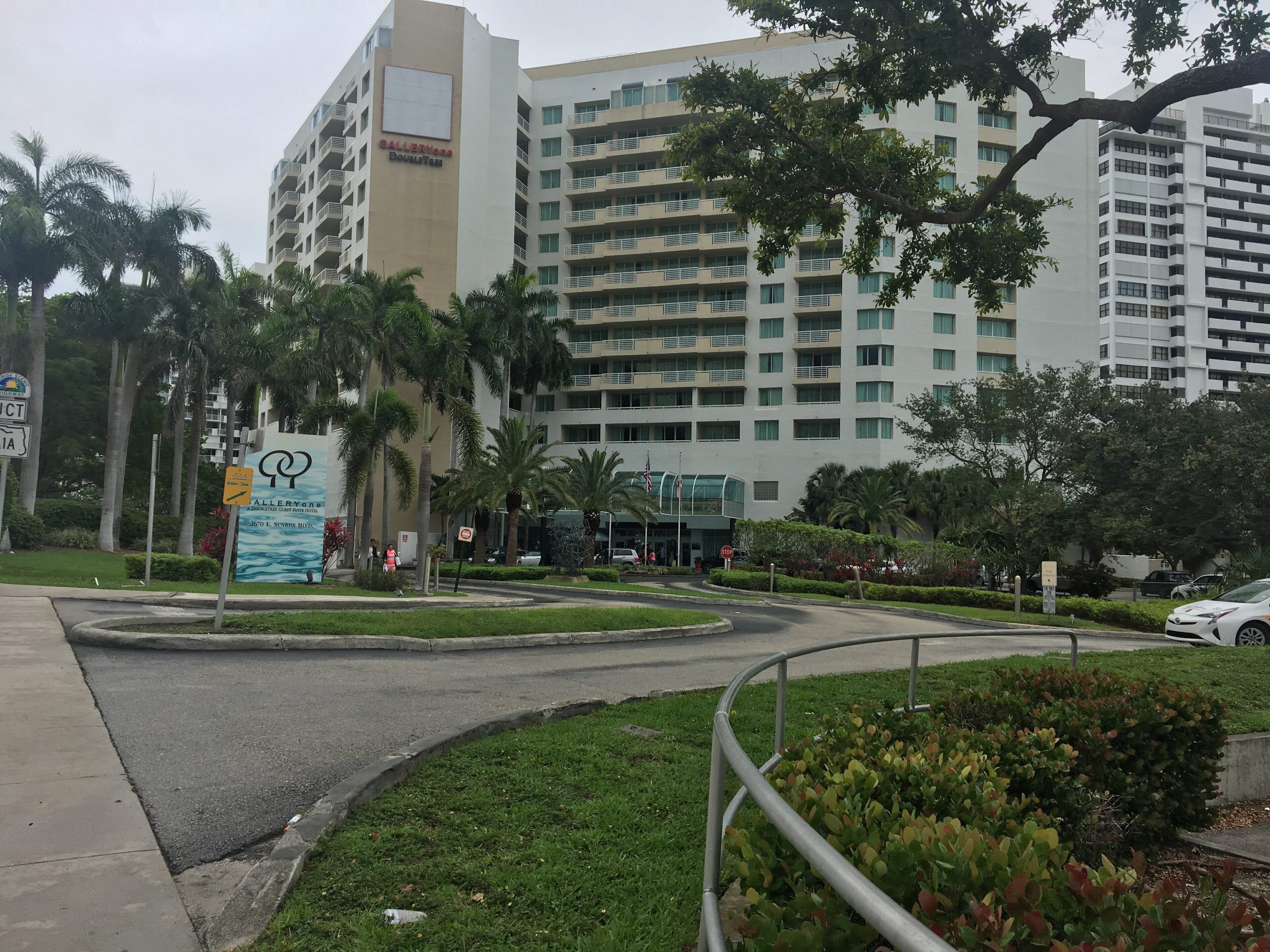 APARTMENT UNIT IN GALLERYone HOTEL 