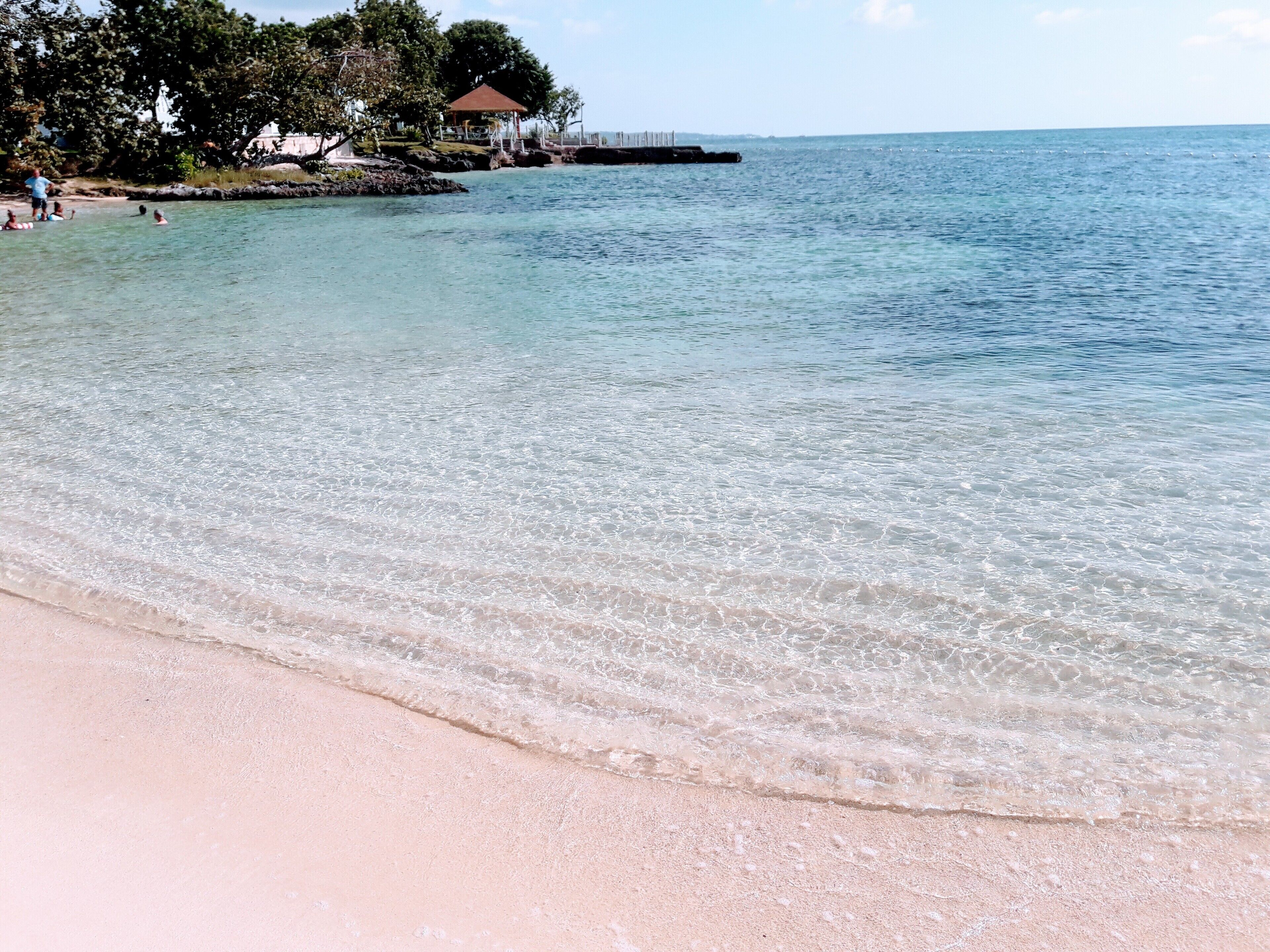Large Contempory Beach Front Studio in Secure Complex on 7 Mile Beach in Negril