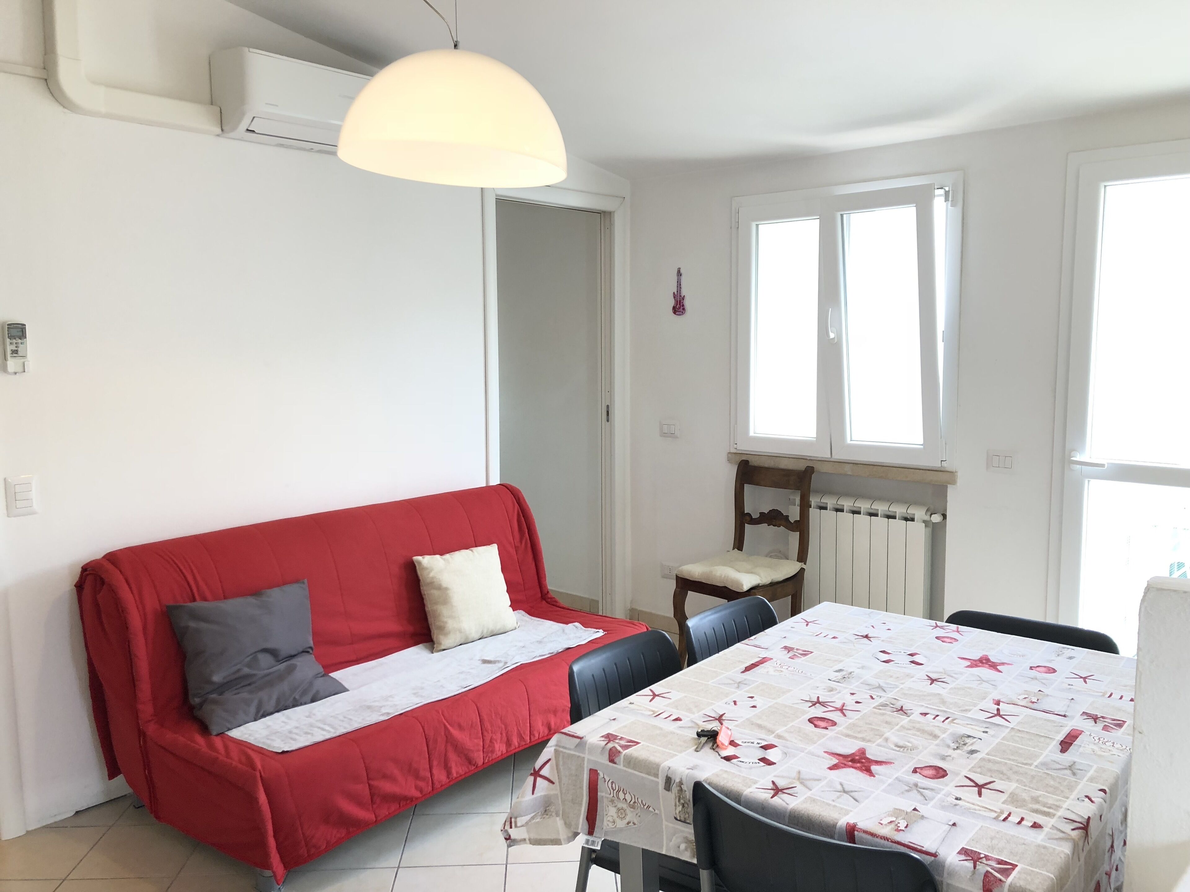 New apartment with habitable terrace a stone's throw from the sea