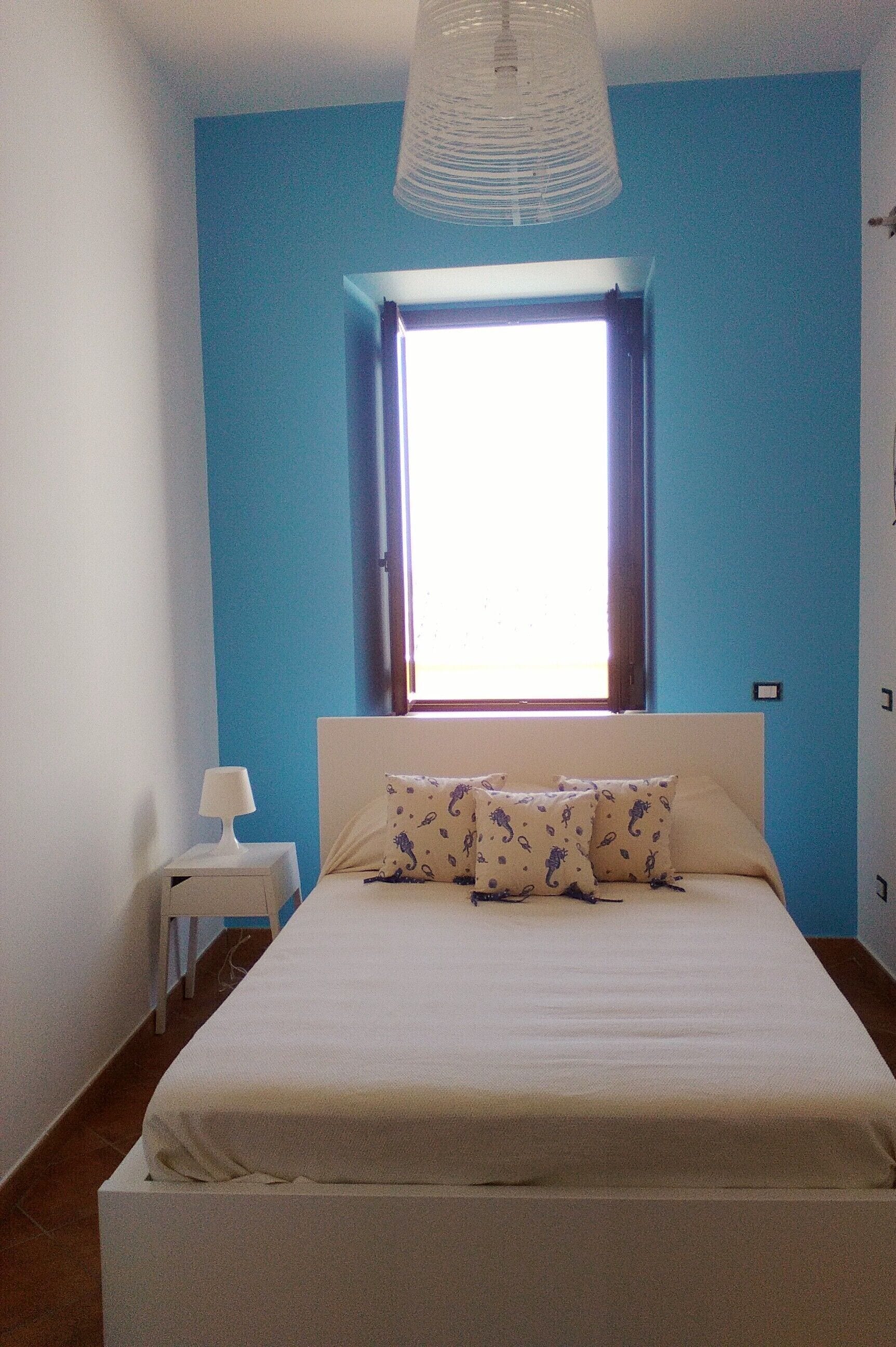 THREE-ROOM APARTMENT RENOVATED IN THE HISTORICAL CENTER - IDEAL FOR SMART WORKING