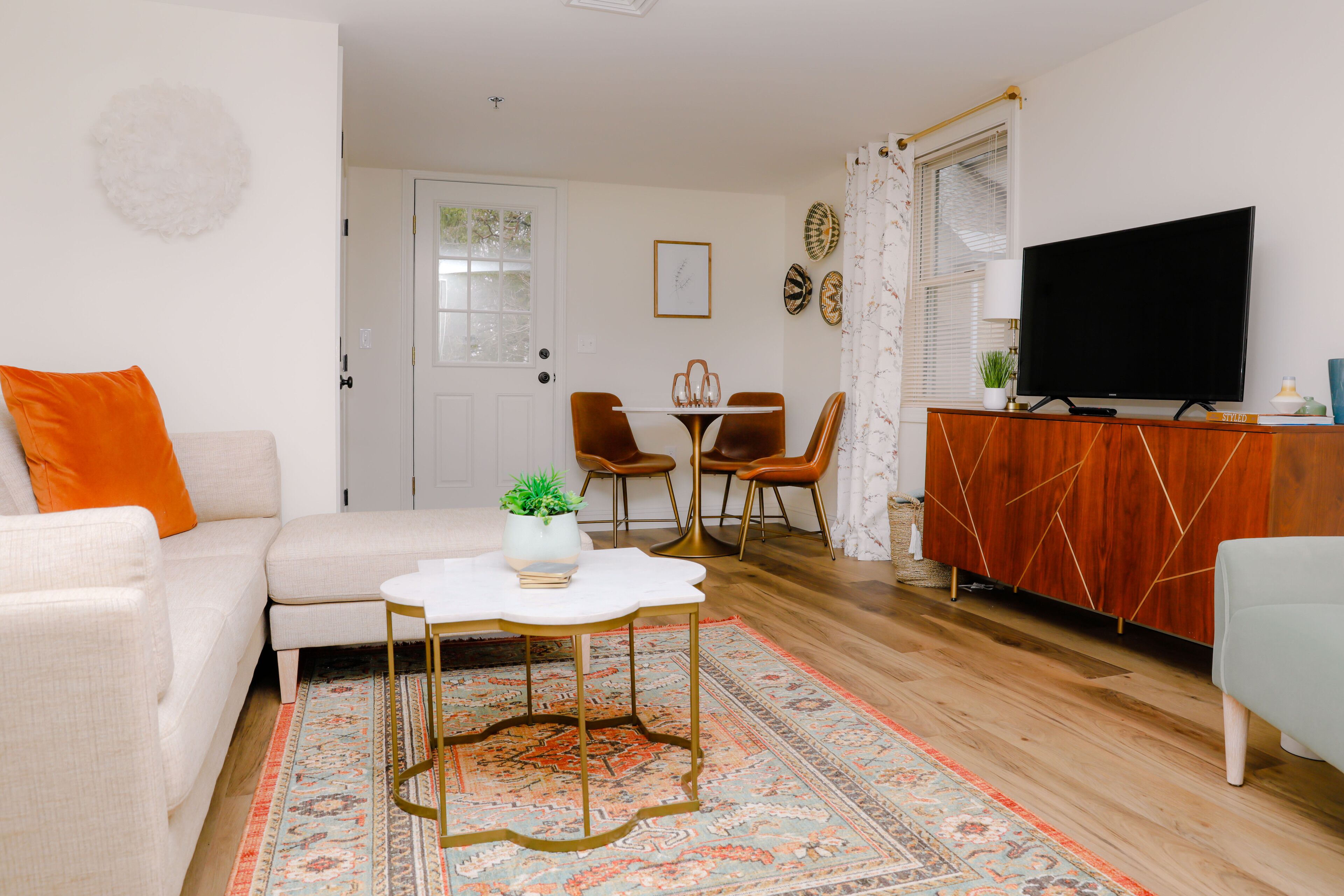 Renovated 1 bedroom in the city center