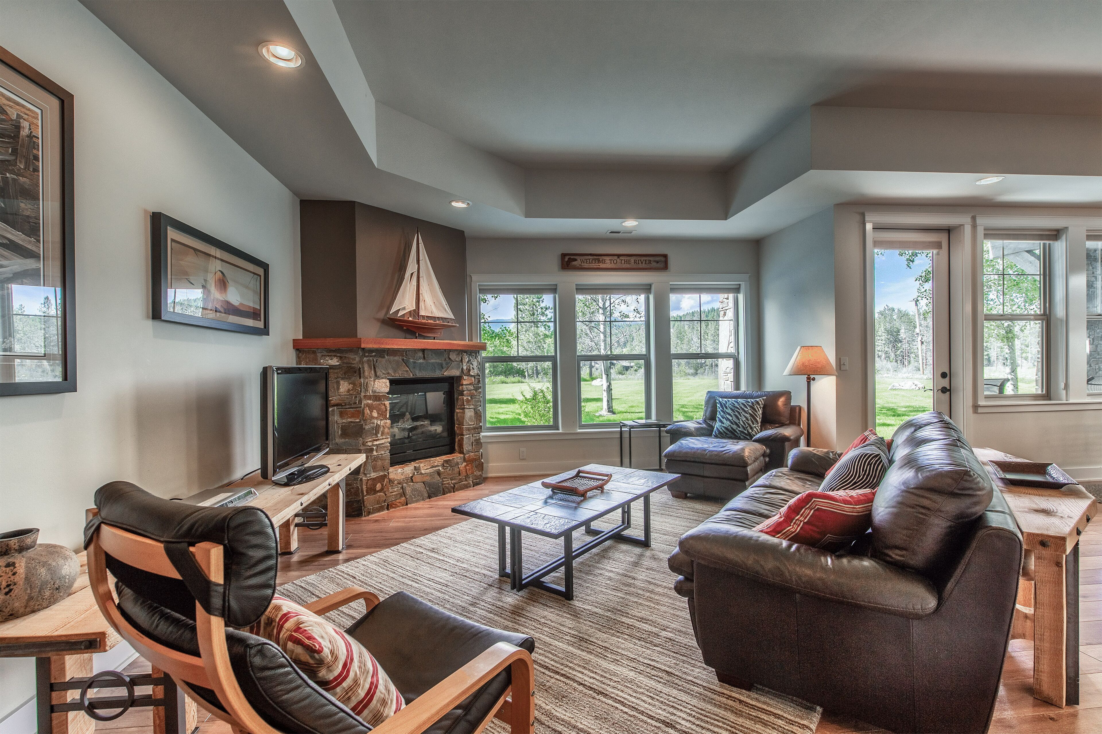 Beautiful natural setting in a new waterfront resort near Sandpoint