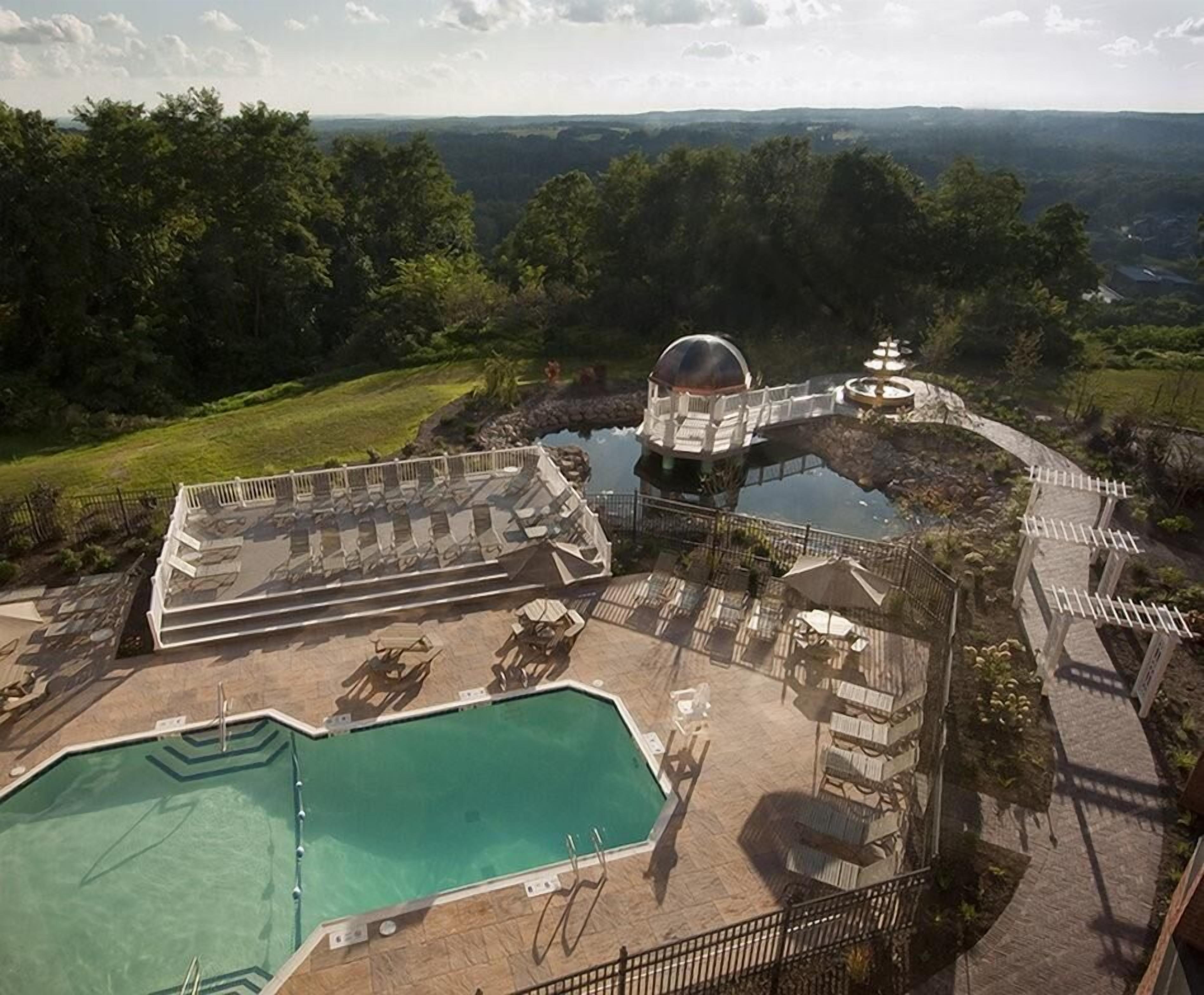 The Lodge at Woodcliff