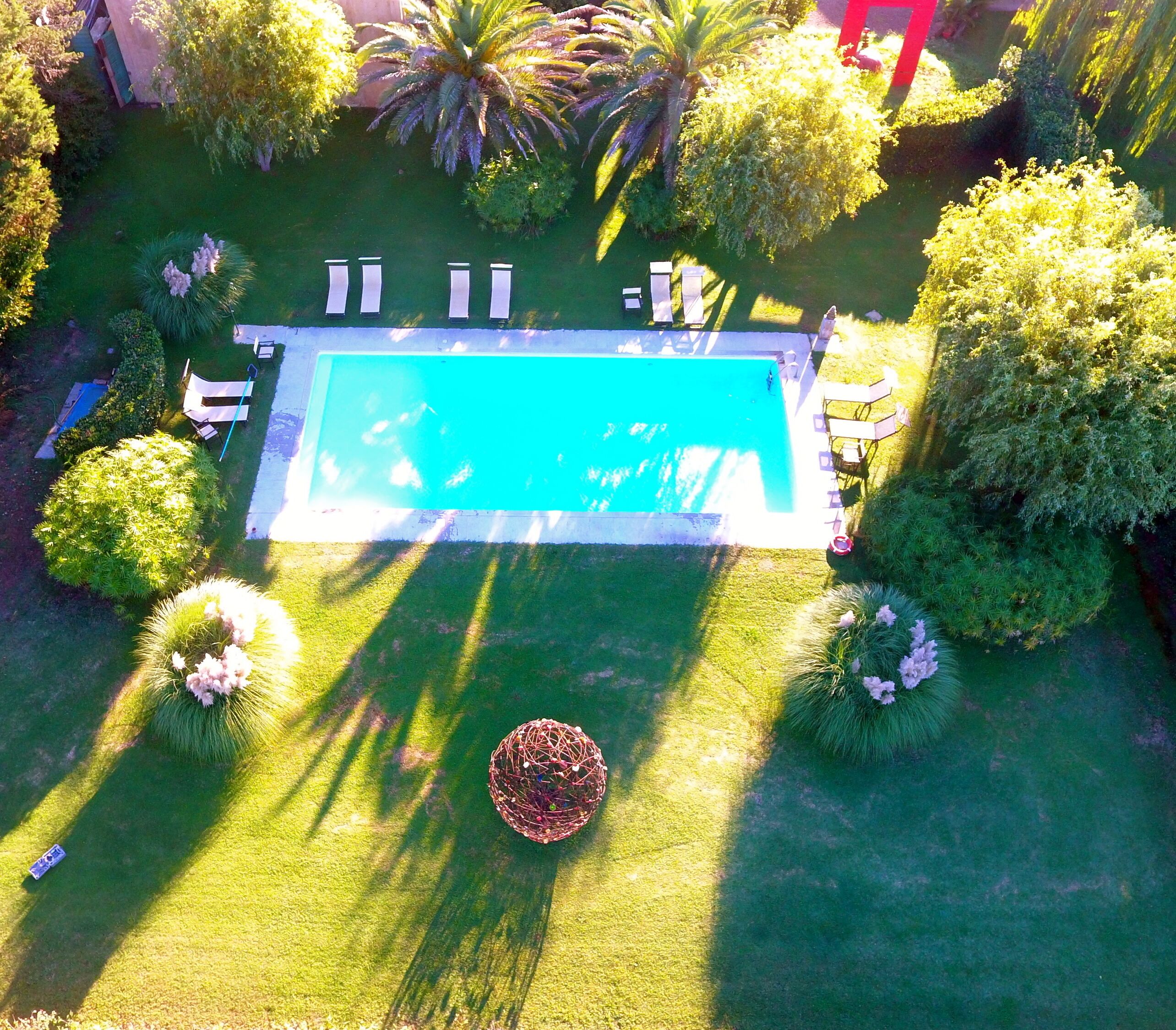 Tuscan farmhouse between nature and contemporary art