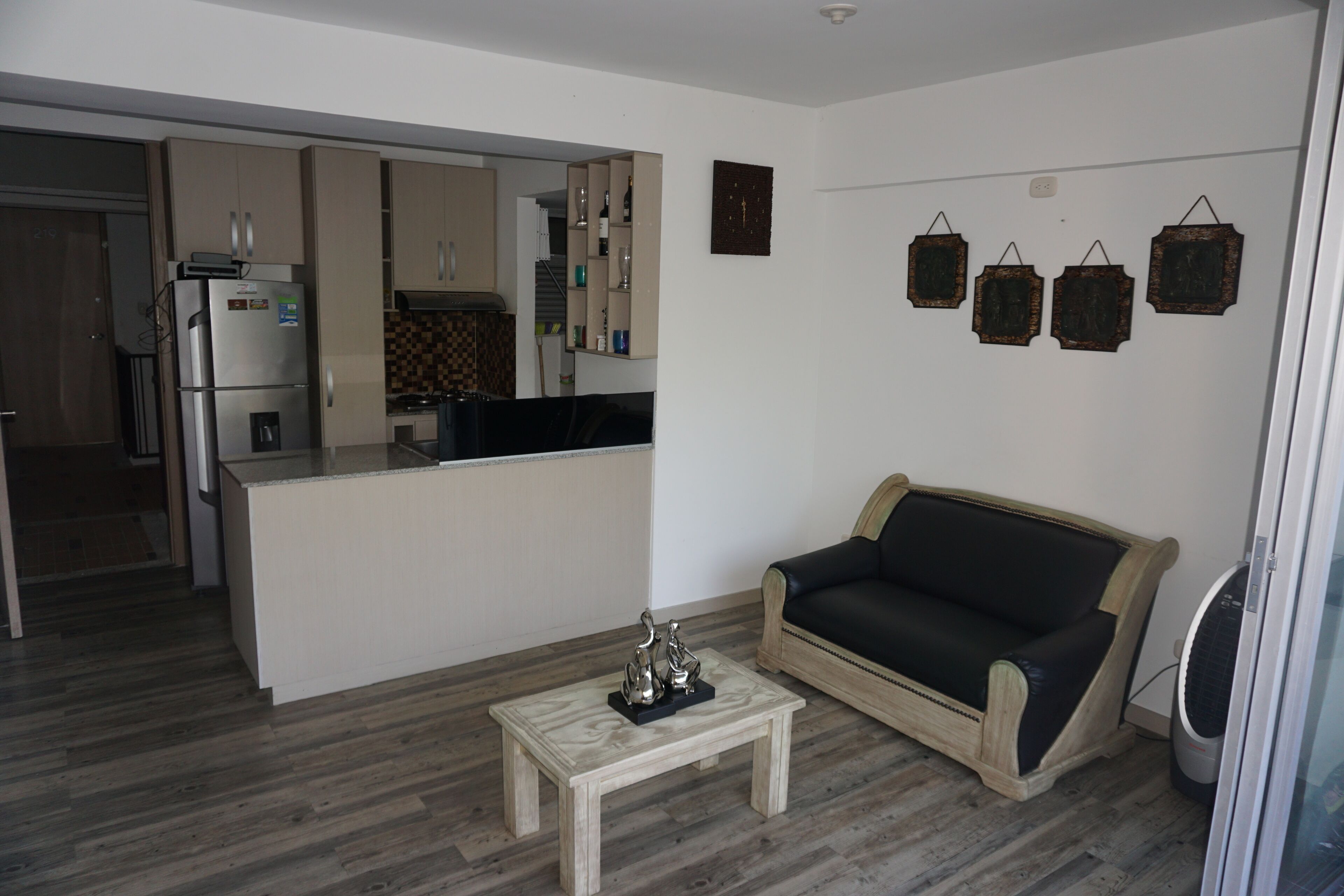 Luxury 2 beds and two baths apartment