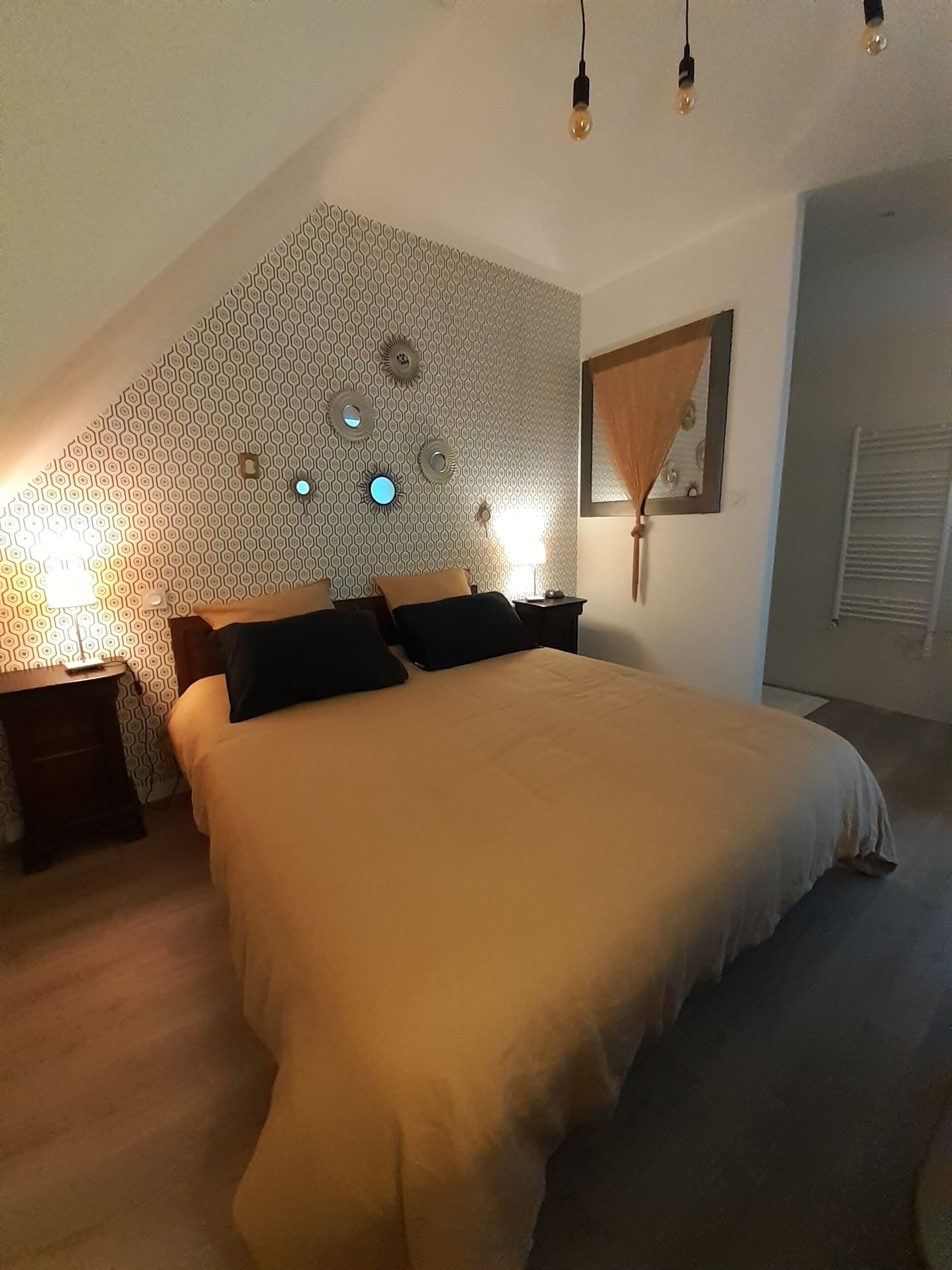 TyNoLa: feel at home!***