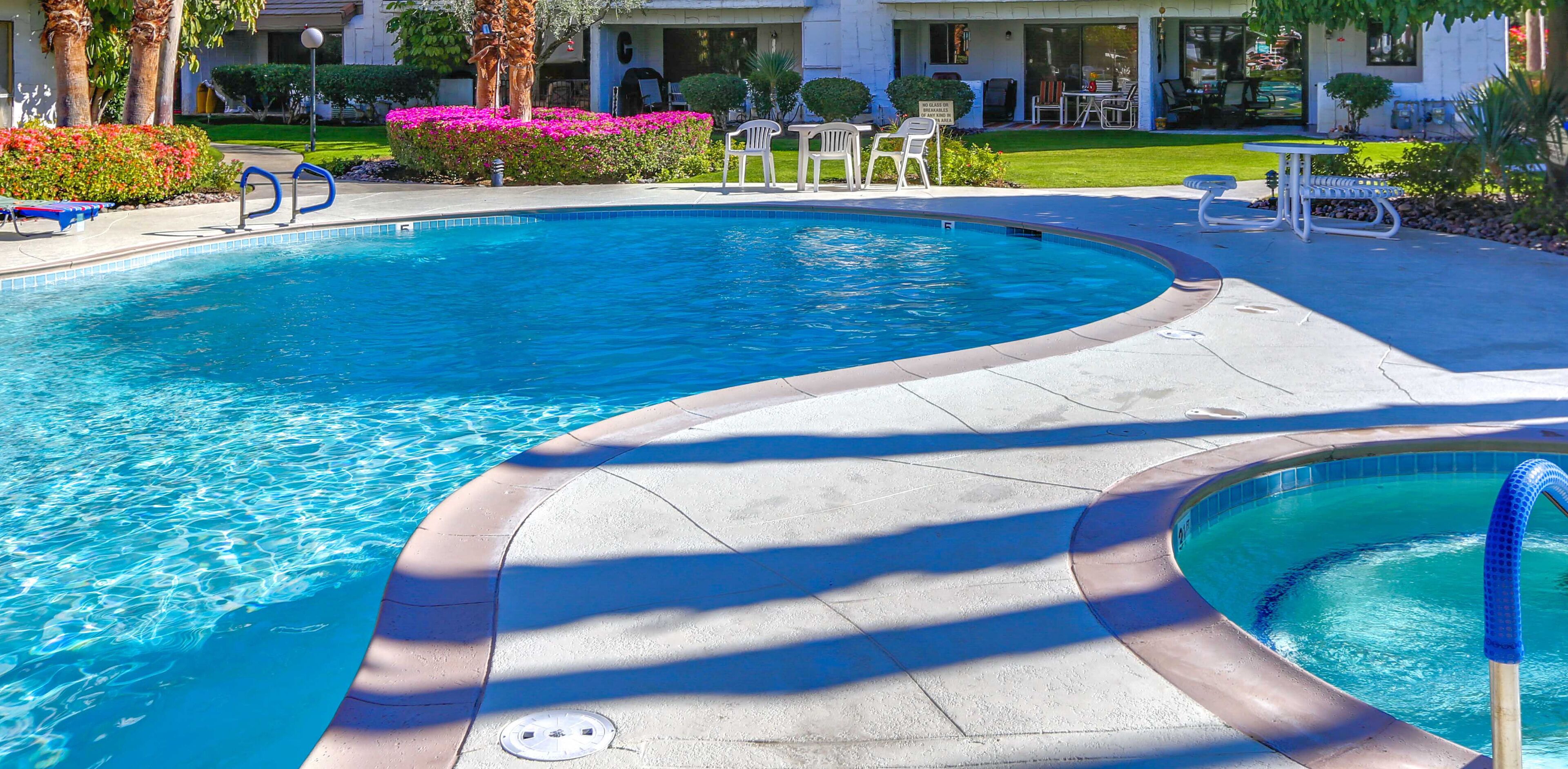 South PS Sports Condo Pool, Hot Tub, Golf, Hiking, Tennis, Pickleball.