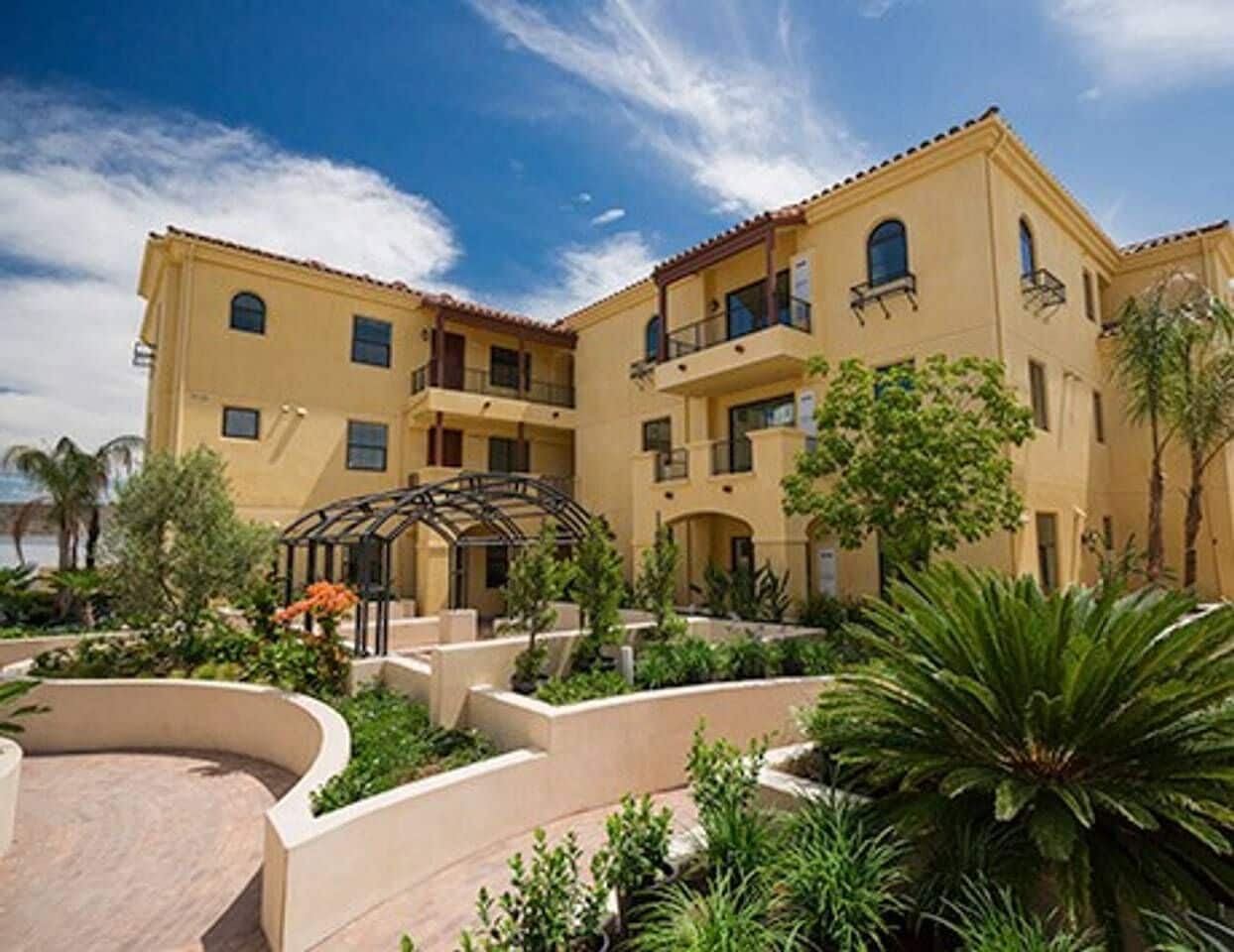 Ventura Downtown Art Loft Style Condo