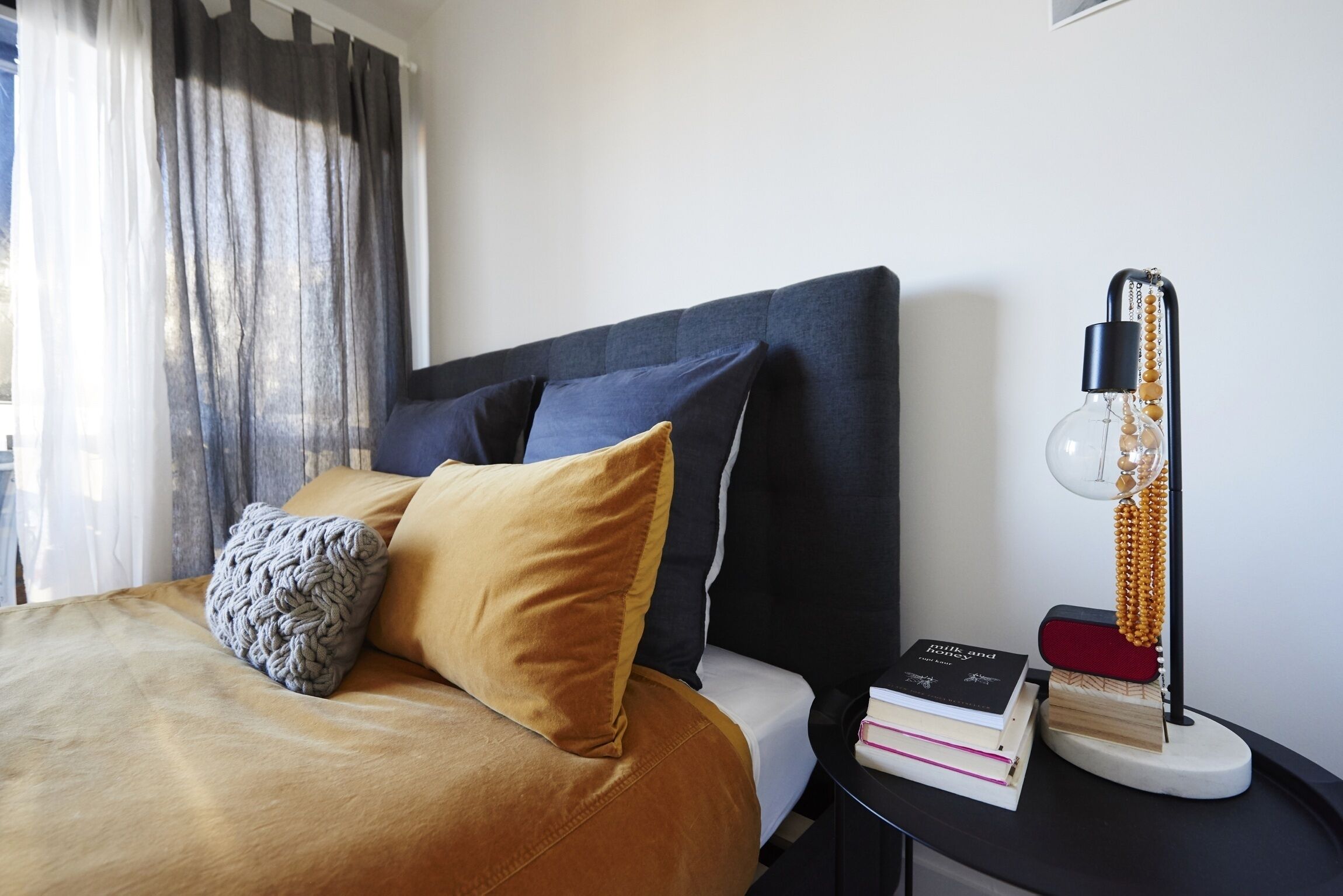 Gorgeous, cosy brand new apartment-Wifi, Portacot.