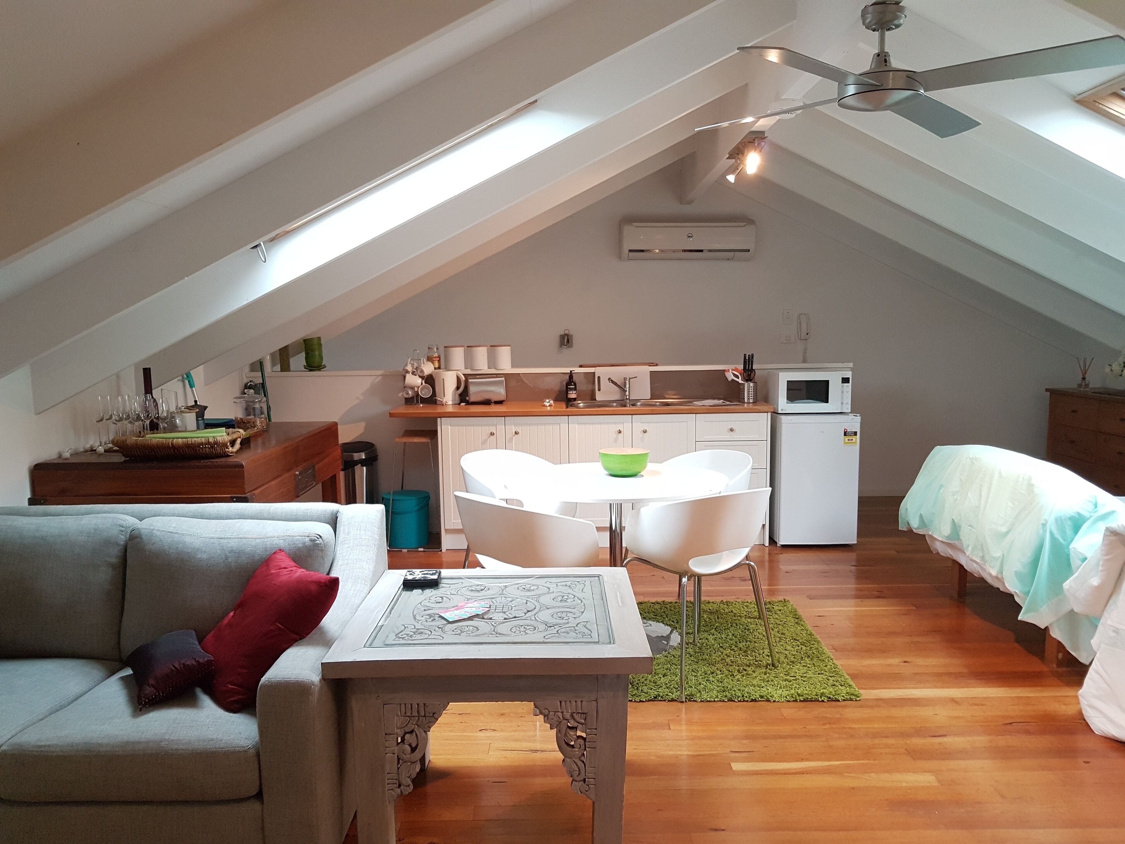 The Studio - stylish self contained space  - perfect for families & girls w-ends