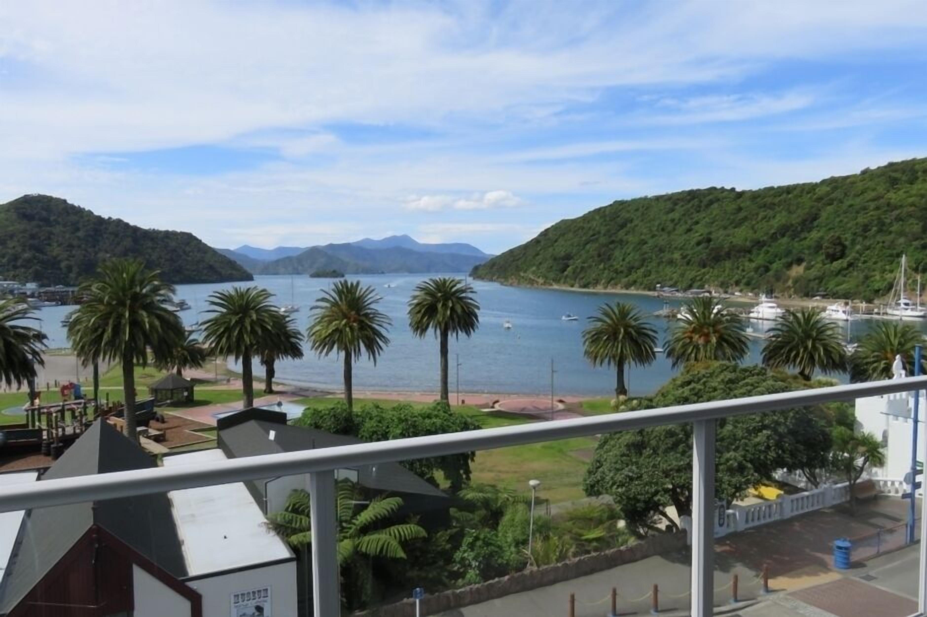 The PICK of PICTON - luxury modern apartment.