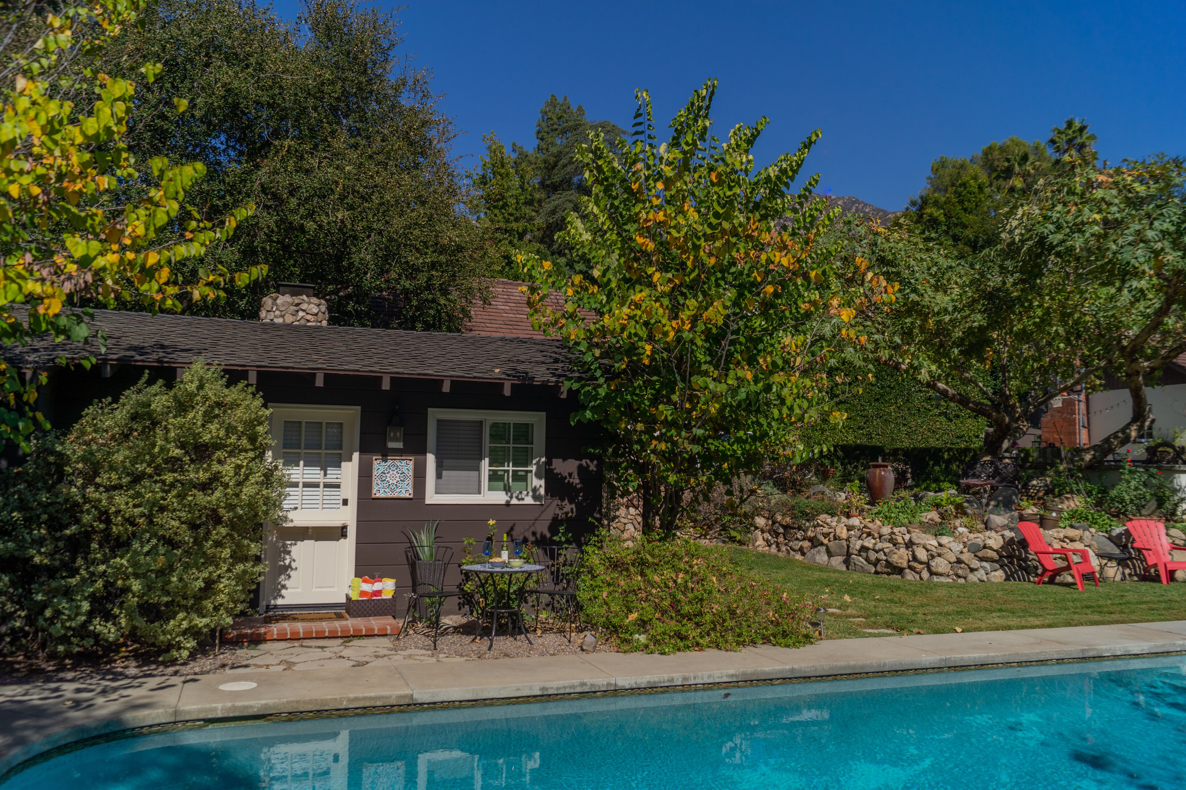  A Poolside Gem in Beautiful Altadena.