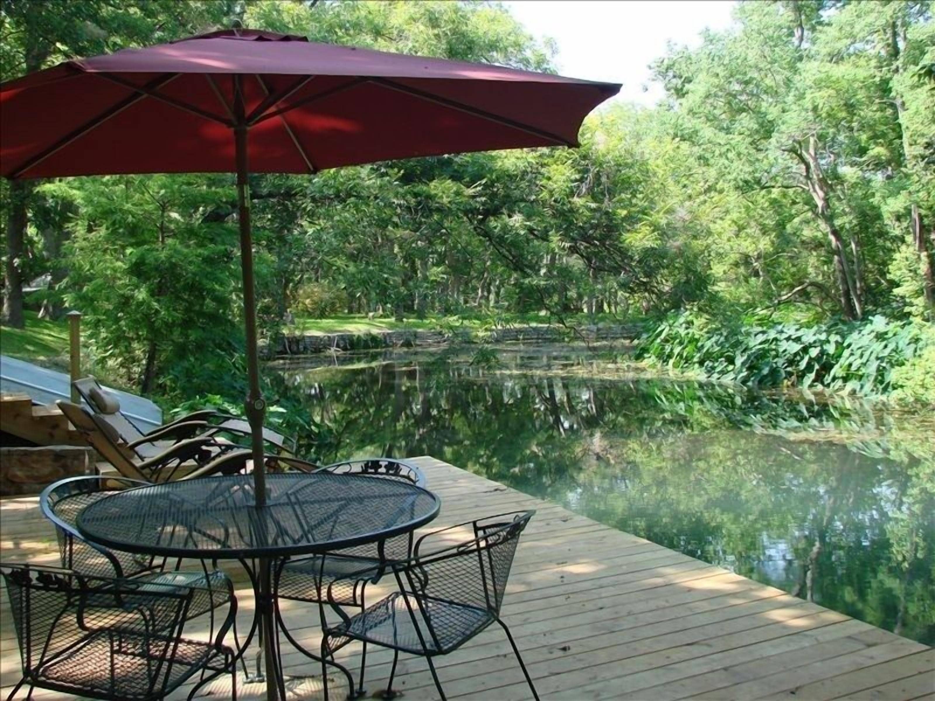 San Marcos River Vacation Rental and 35 minutes from South by Southwest and COTA
