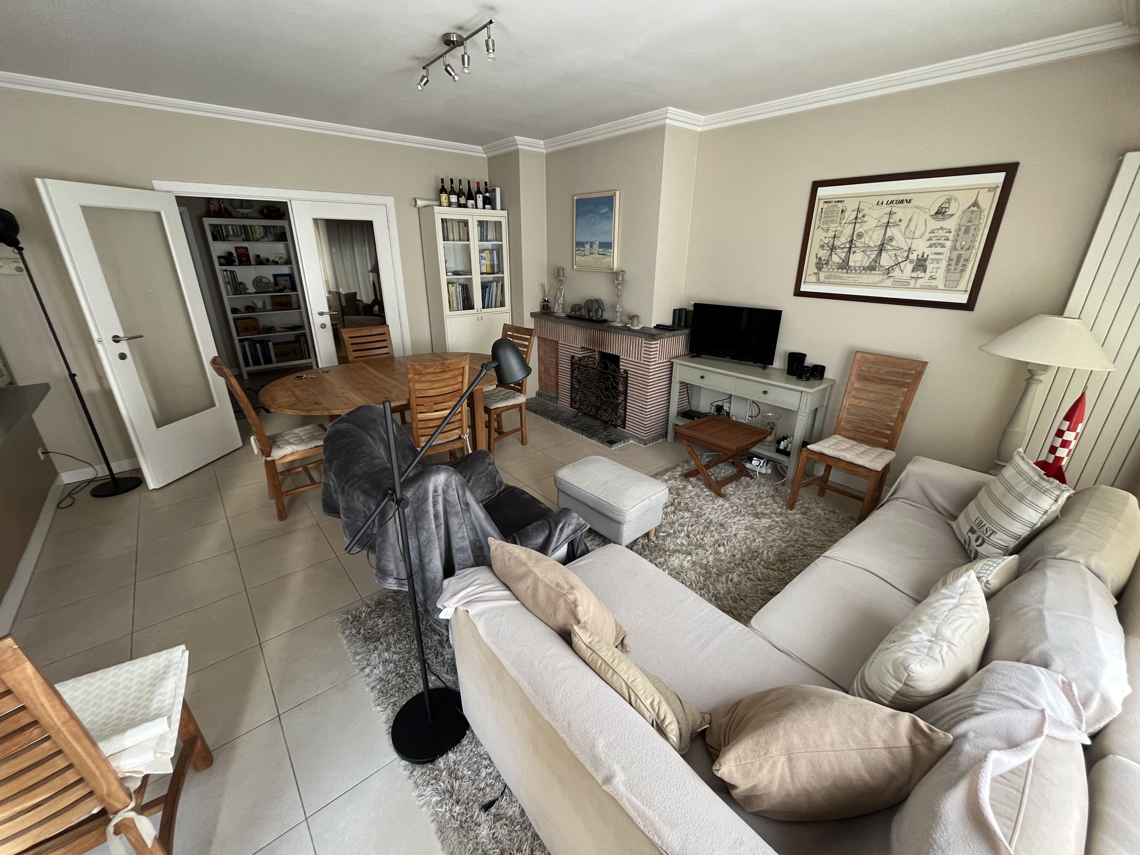 Apartment TOP situation, quiet, near the dike, shops, facing the Zoute