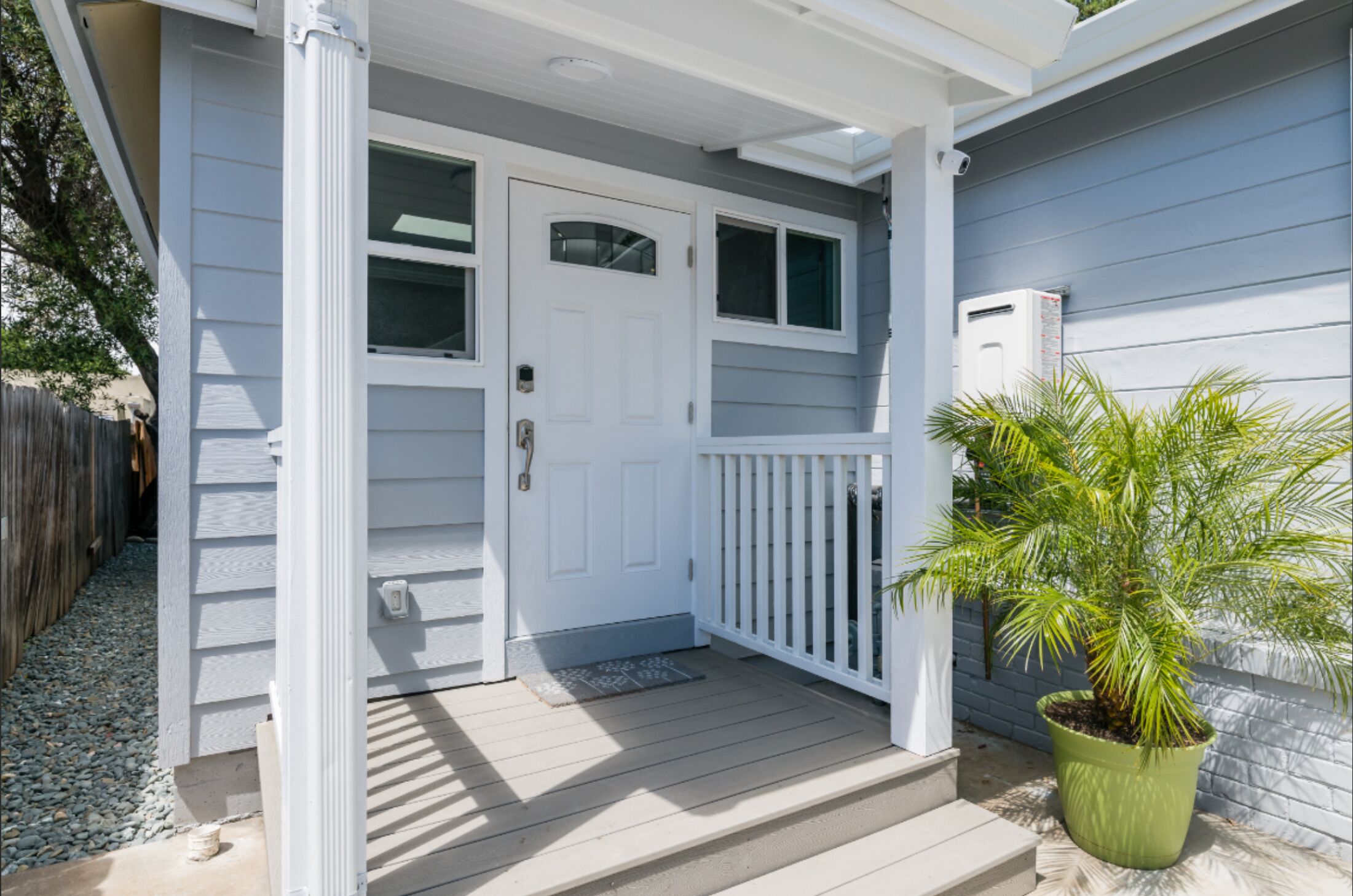 Cozy House 3 miles to Stanford /Parking/AC