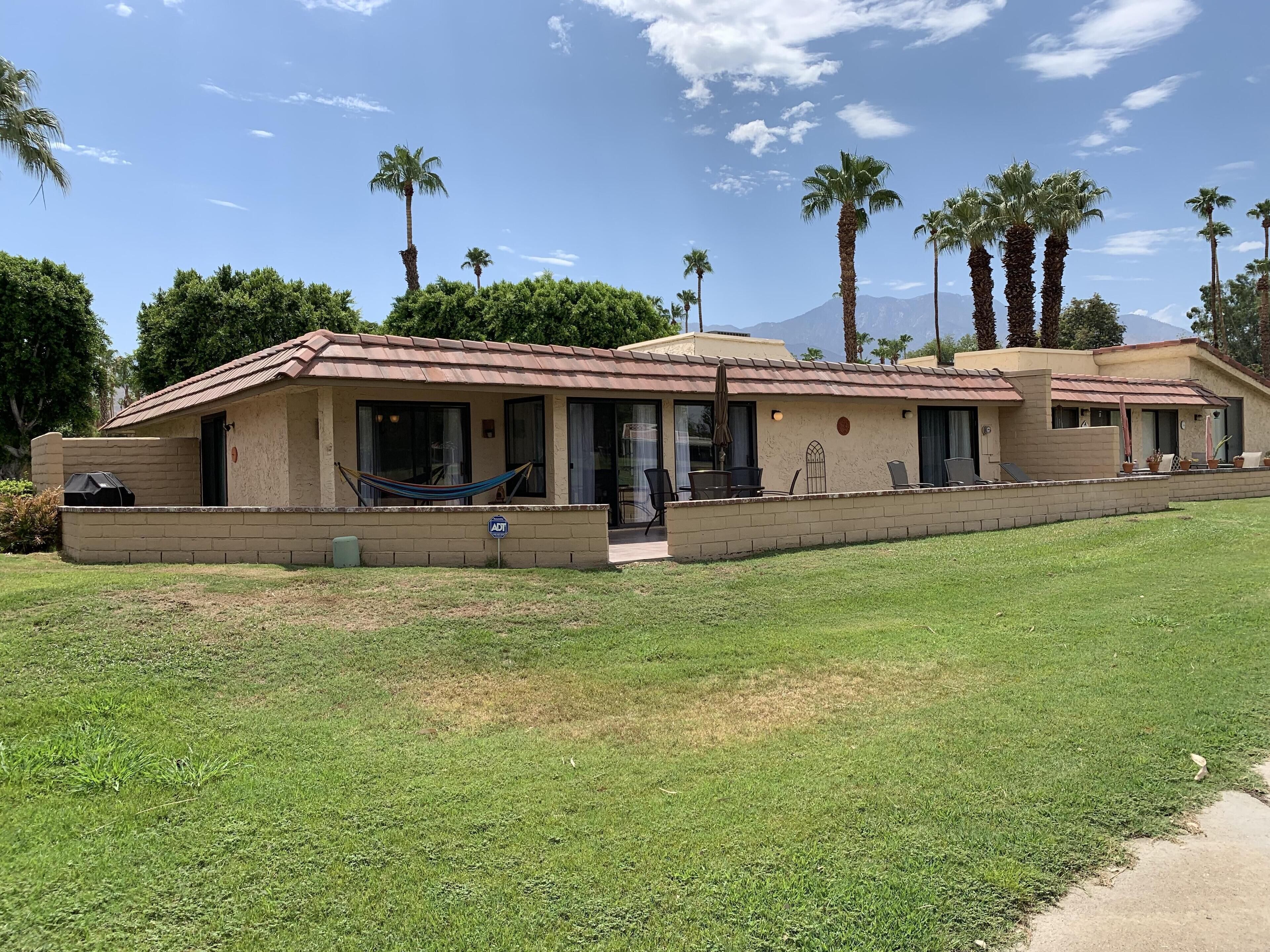 Beautifully renovated condo on the golf course