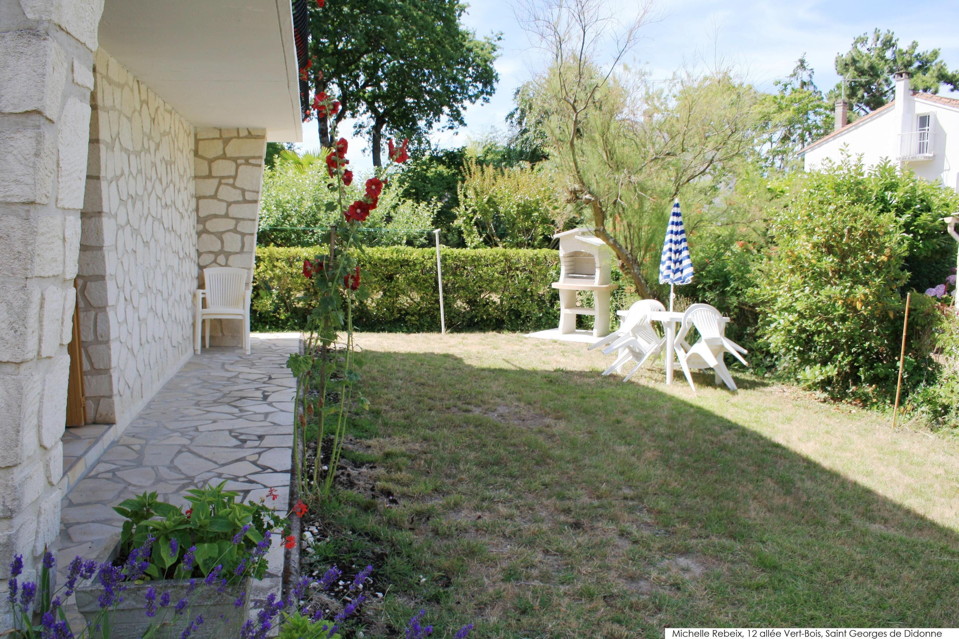 Near beaches and center, quiet + space + freshness for 4 / 6pers on the ground floor