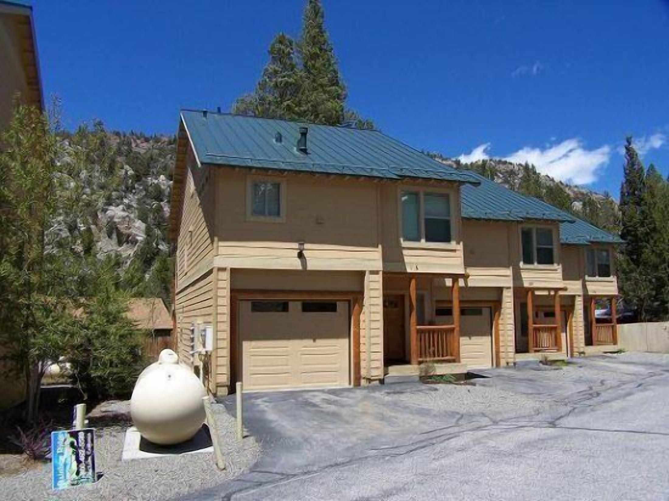 Hideaway #103, views of Carson Peak