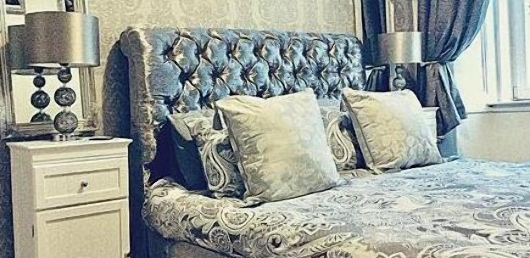 THE LION’S DEN ON ROYAL STREET IN COASTAL GOUROCK.