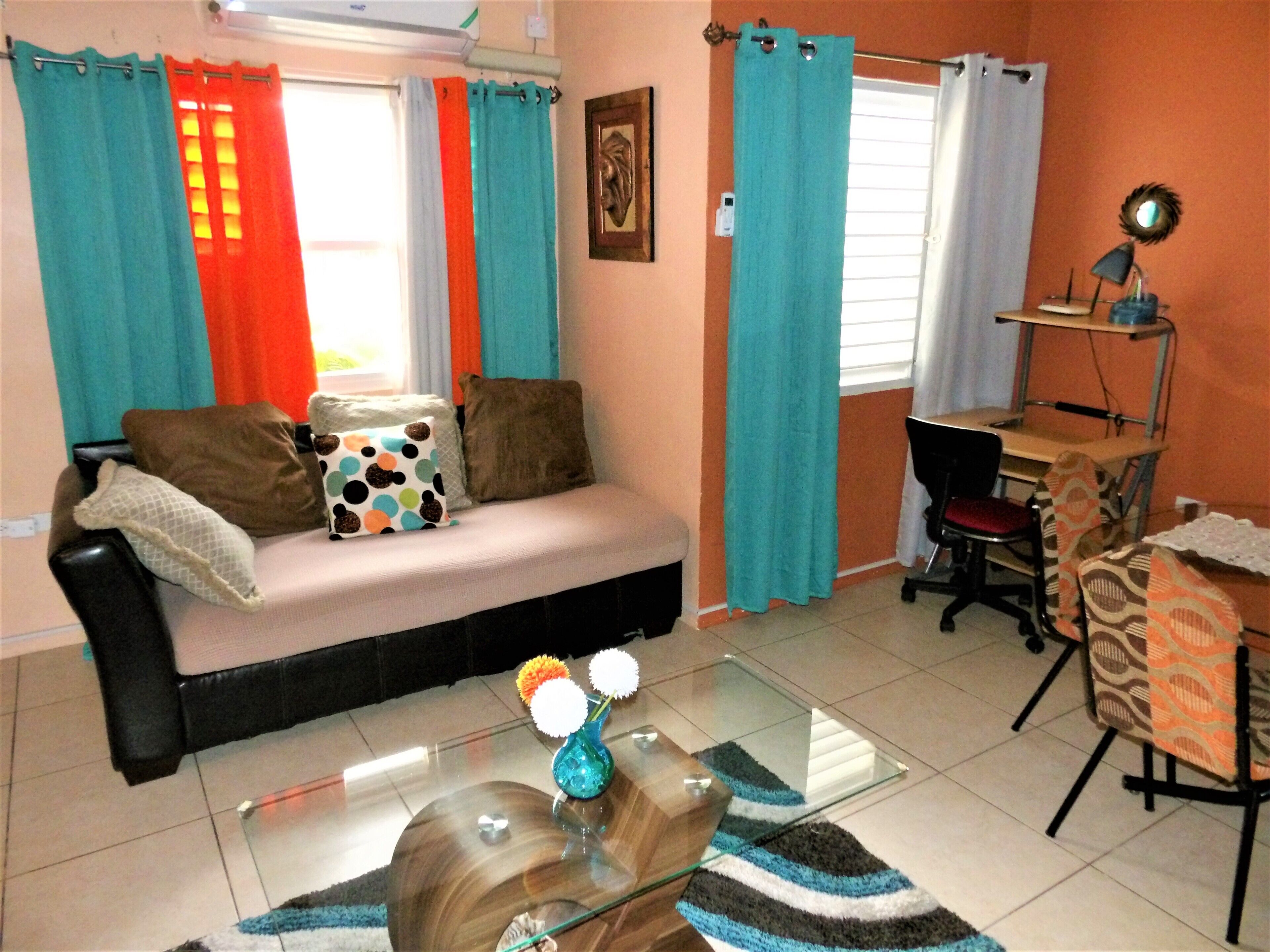 Your Cozy Comfy 2 Bedroom Apt