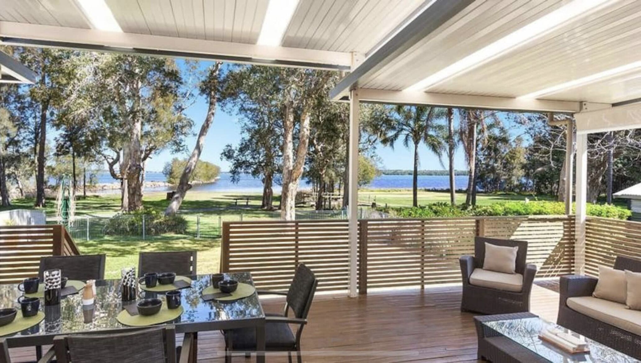 Breakwater House - 5 bedroom waterfront house with panoramic lake views.