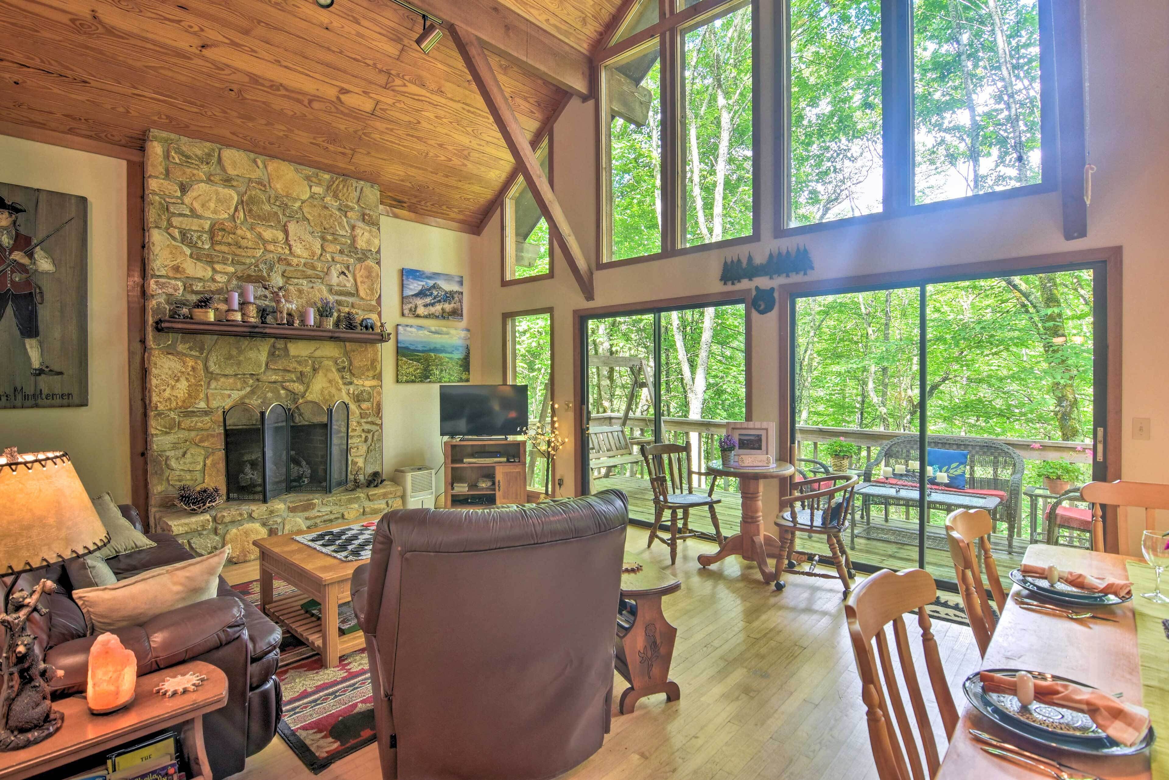 Linville Land Harbor Cabin w/ Deck & Views!