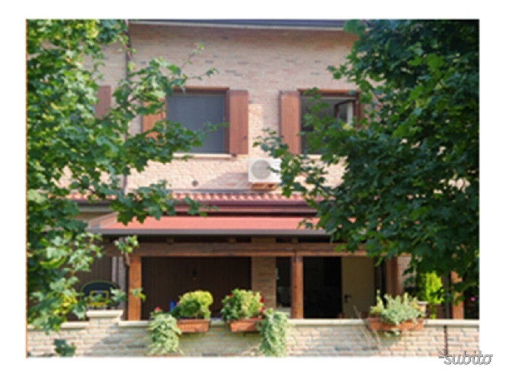 BEAUTIFUL FURNISHED APARTMENT IN A QUIET AREA