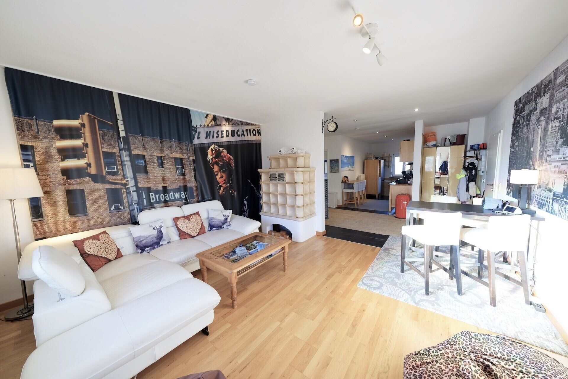 Modern cozy holiday apartment with wifi and int. IPTV garden EC