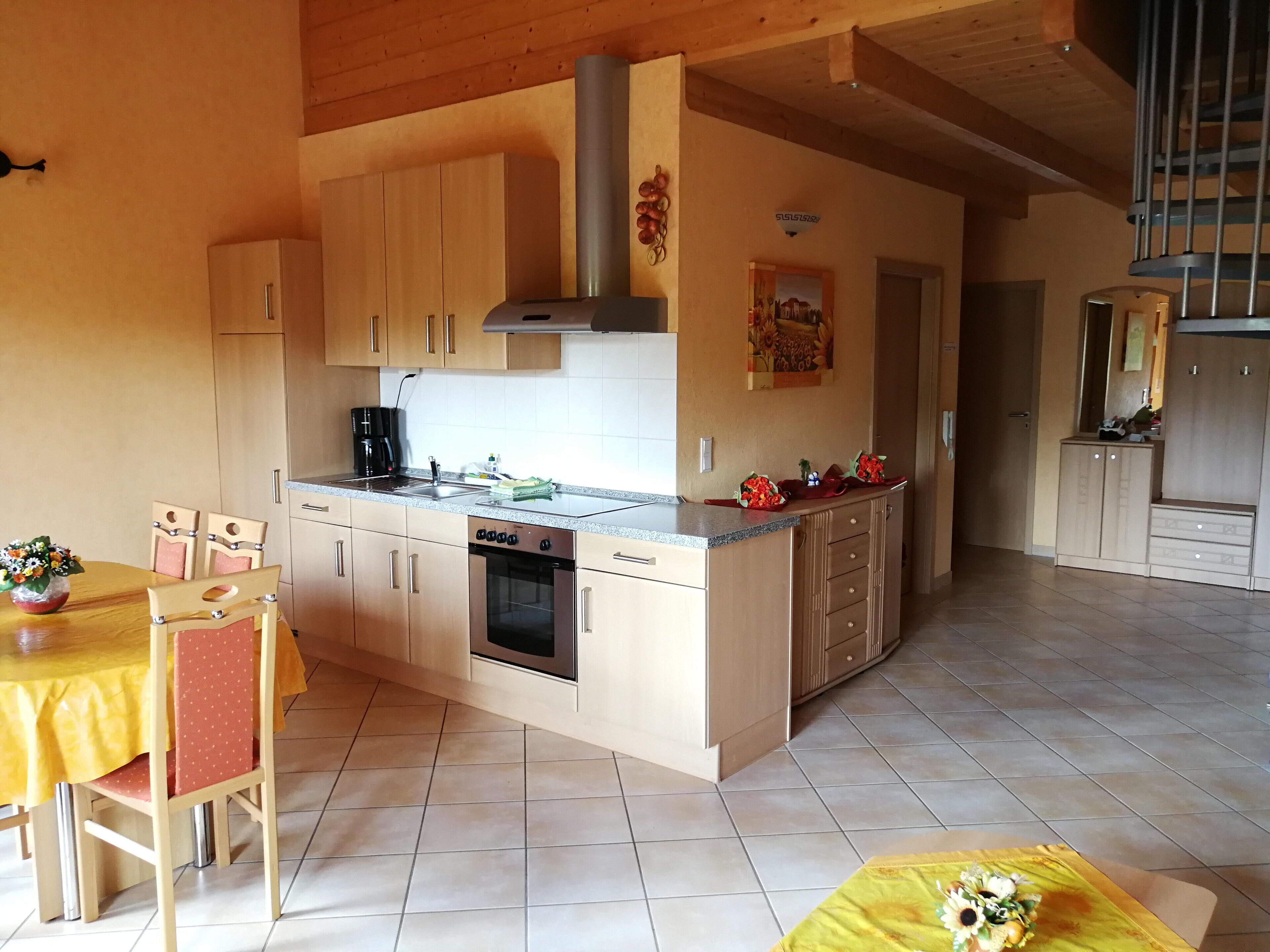 Gemütliches 79qm Ferienapartment mit Balkon, kostenfreies WLAN