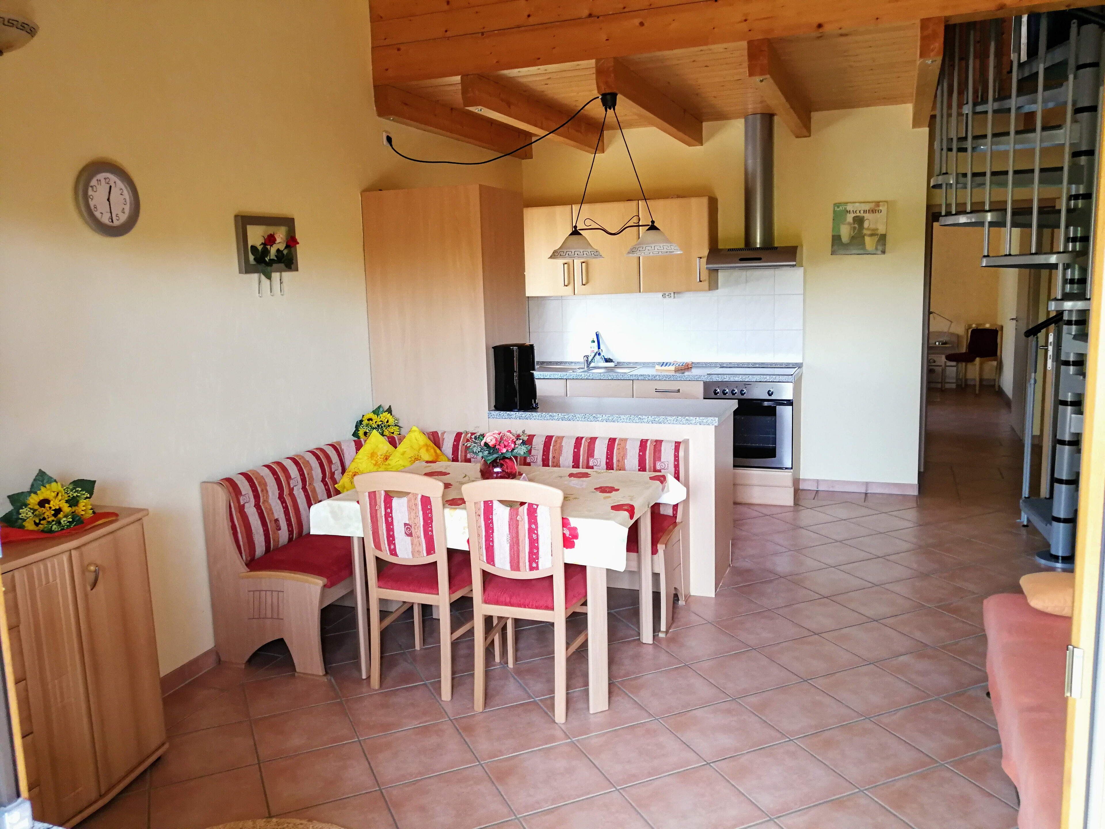 Gemütliches 64qm Ferienapartment mit Balkon, kostenfreies WLAN