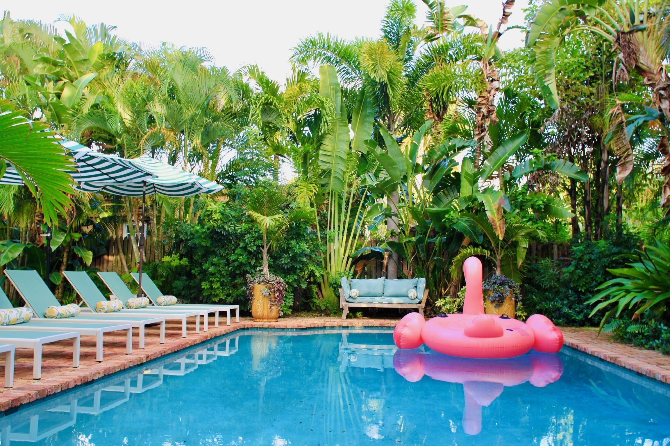 Tangerine Dream @ The Citrus Cottage w/ Large Saltwater Pool, Fire Pit!