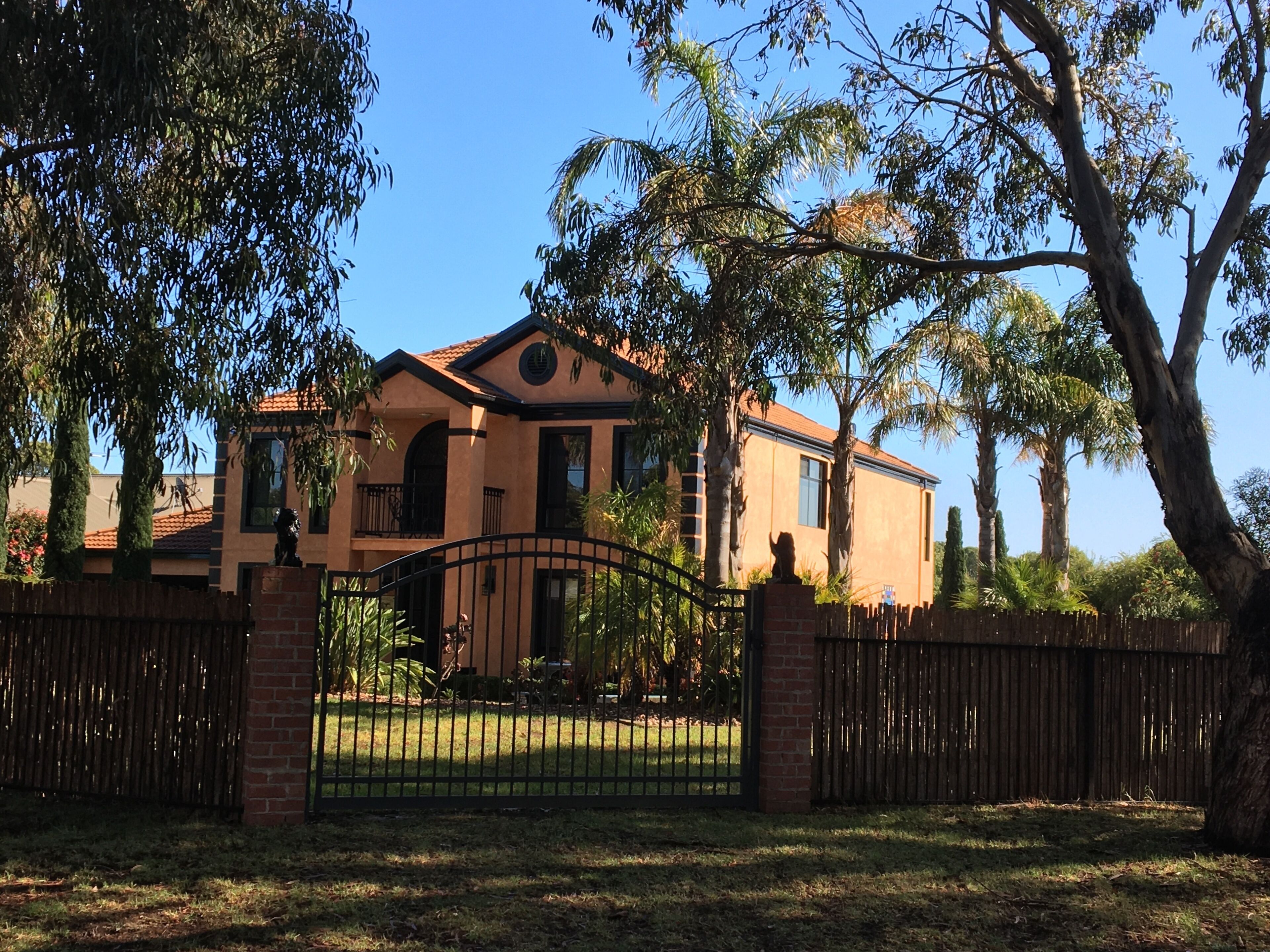 Londolozi Lodge pet-friendly luxury B&B