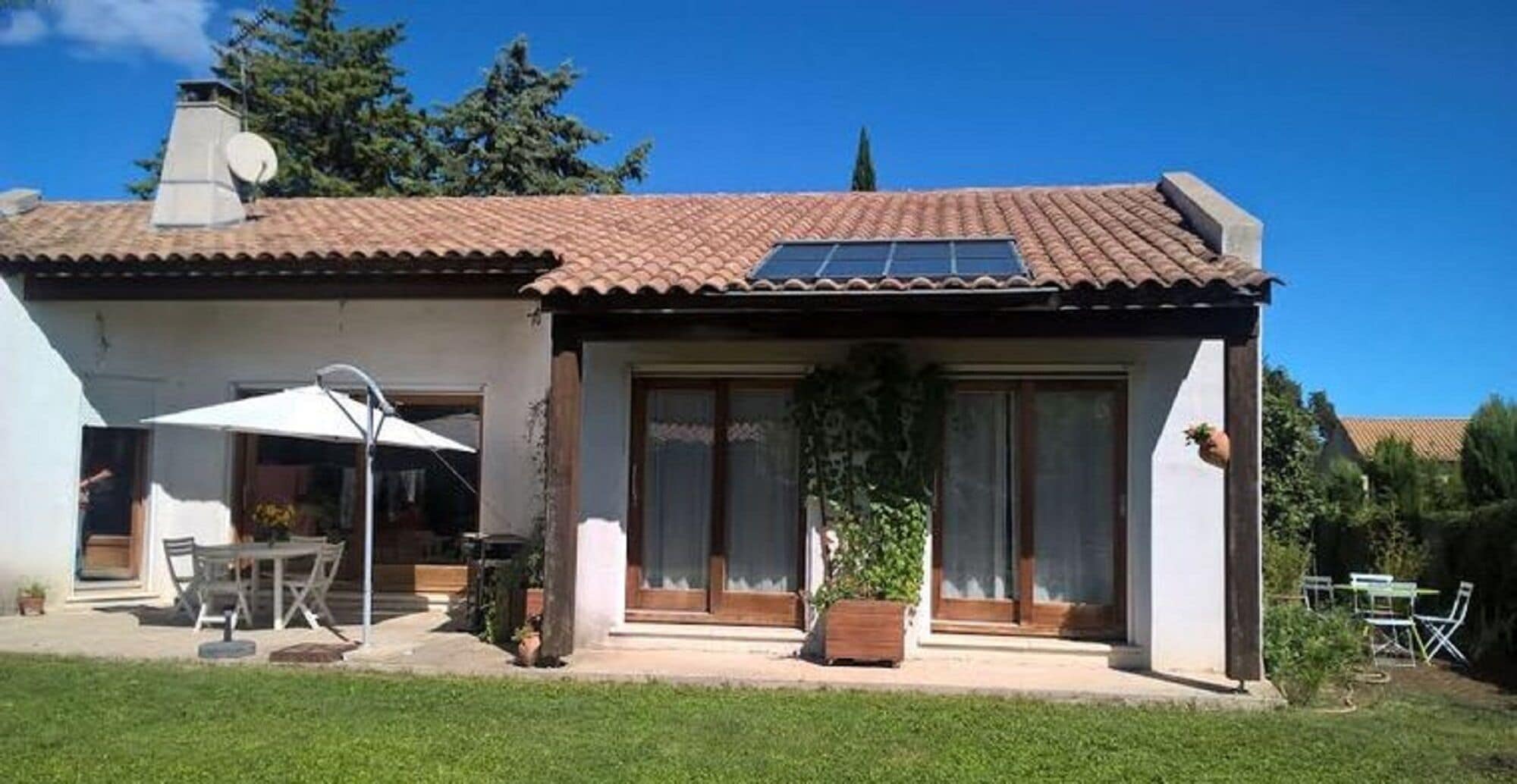 Bed and Breakfast in villa with independent access