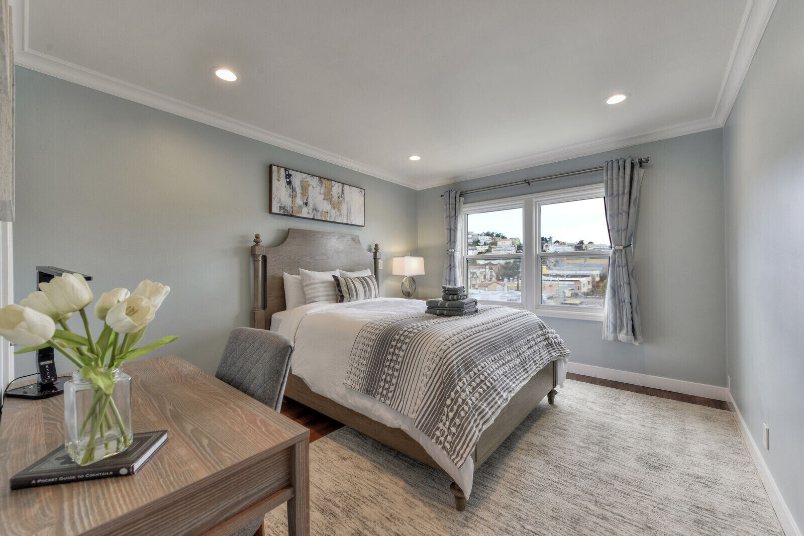 LUXE-Remodeled 2BR With City View in SF(Bart/muni)