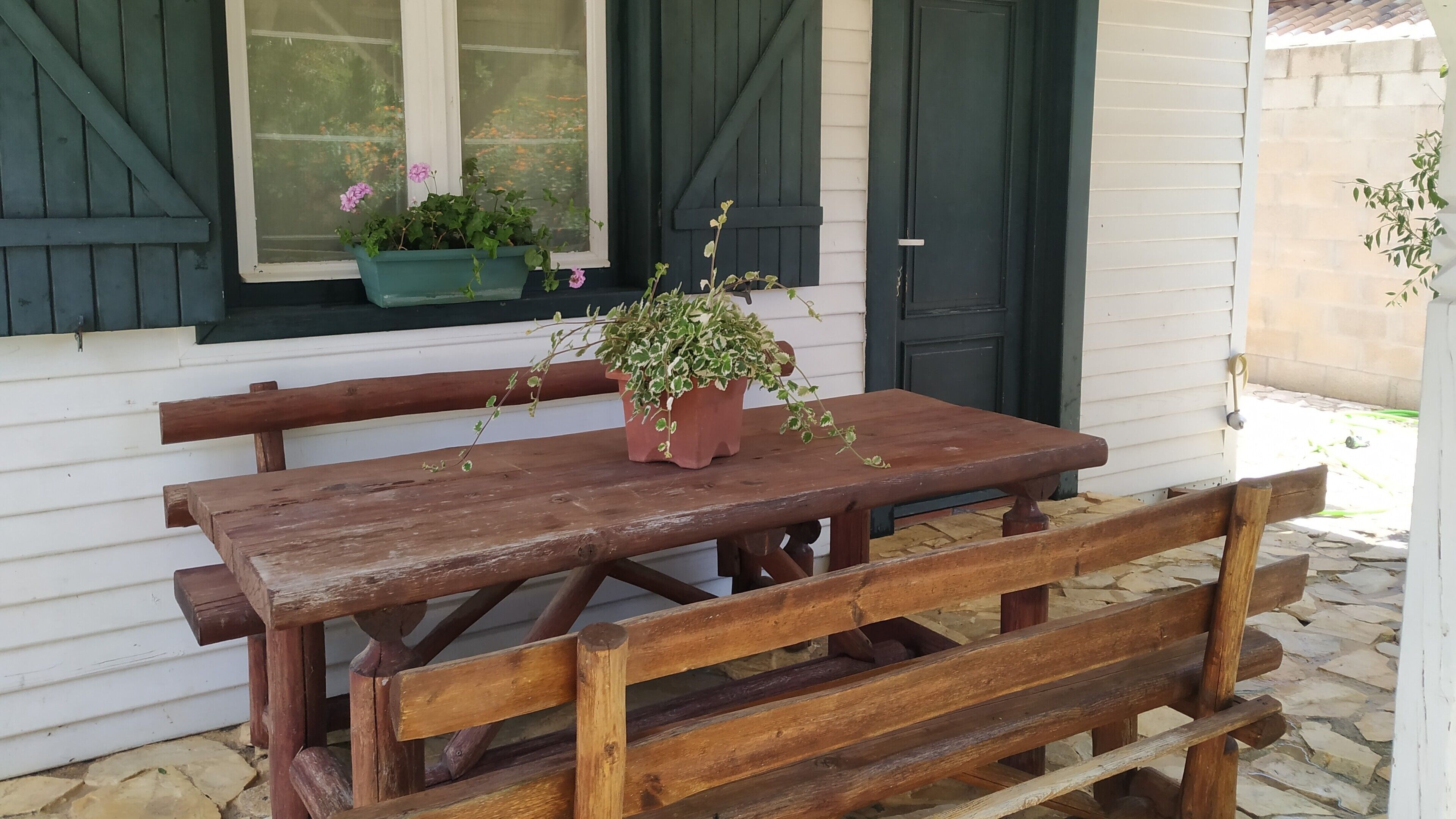 Beautiful Wooden House with Pool and beautiful views