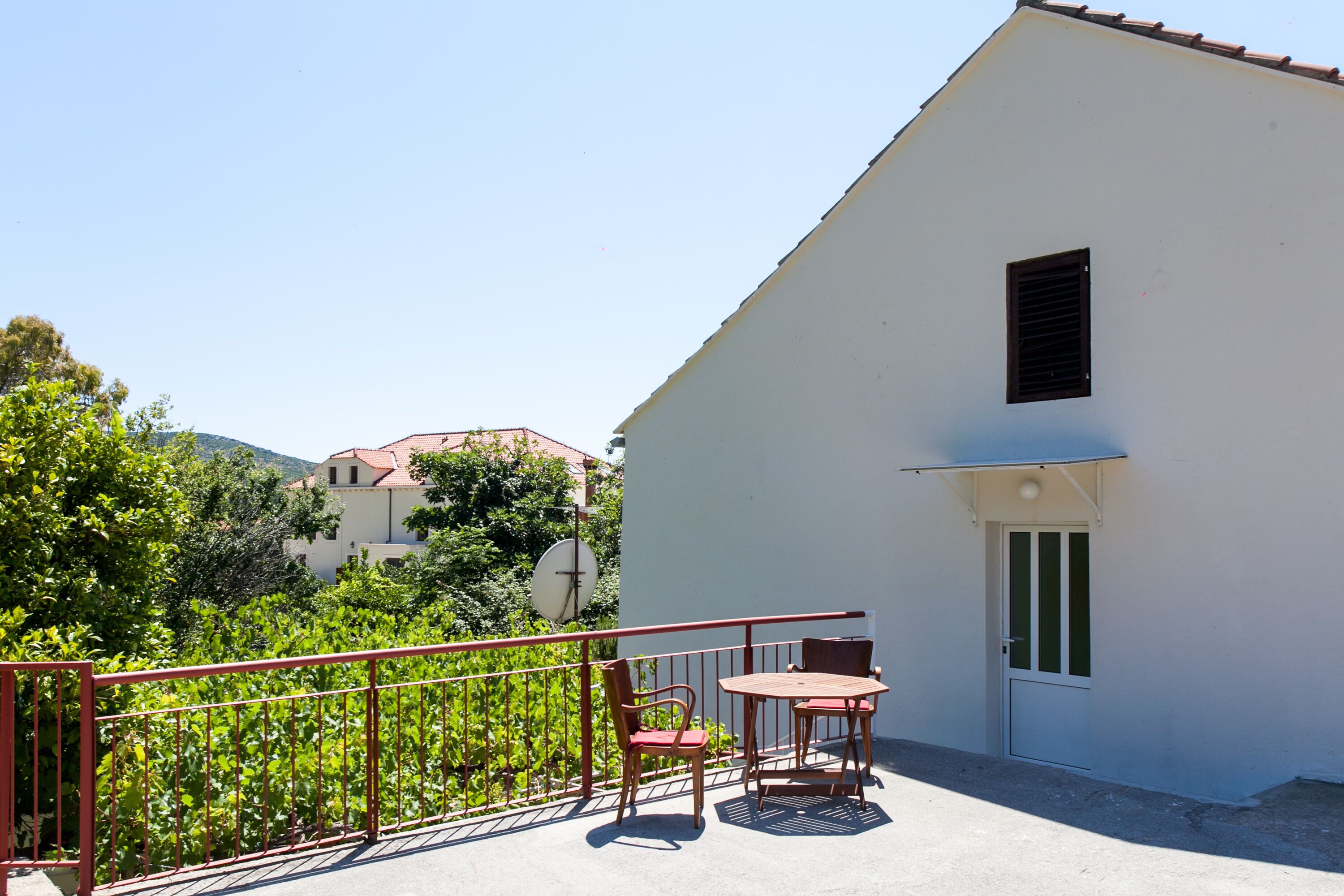 Apartment Orange - Two-Bedroom Apartment with Terrace
