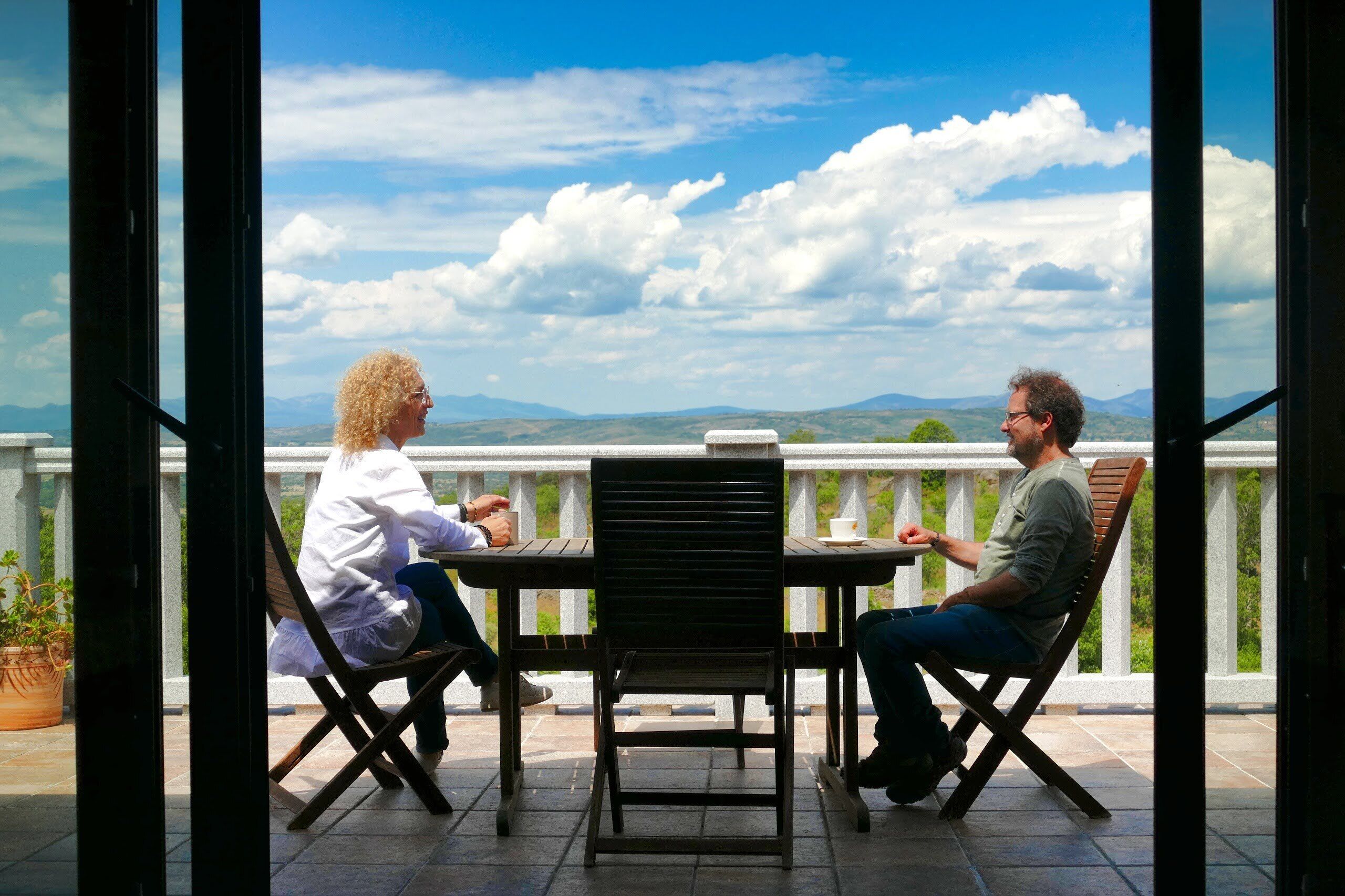 Rural apartment near Béjar. Large terrace with wonderful views. Relax. 